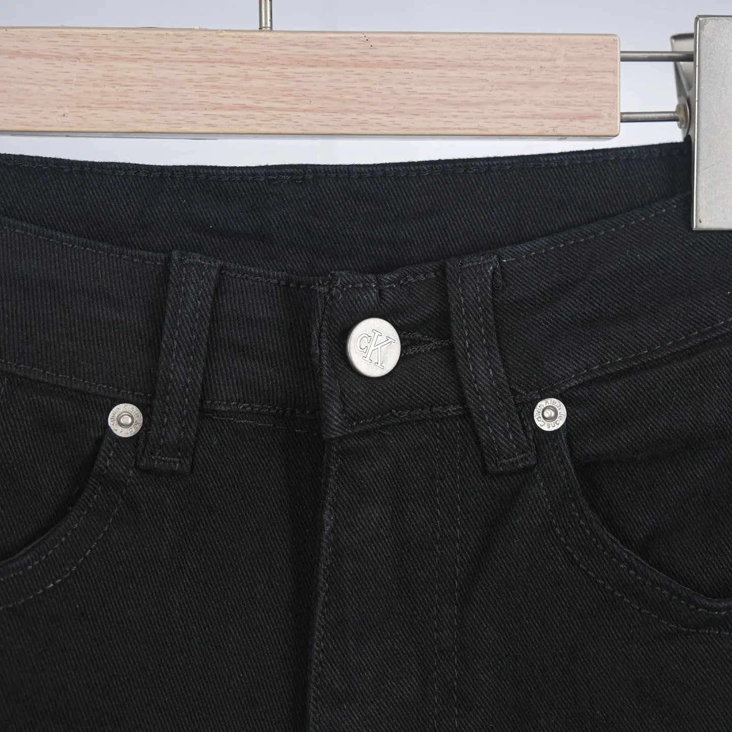 Slim-Straight Leg Stretch Denim Jeans D16523094 — view 3