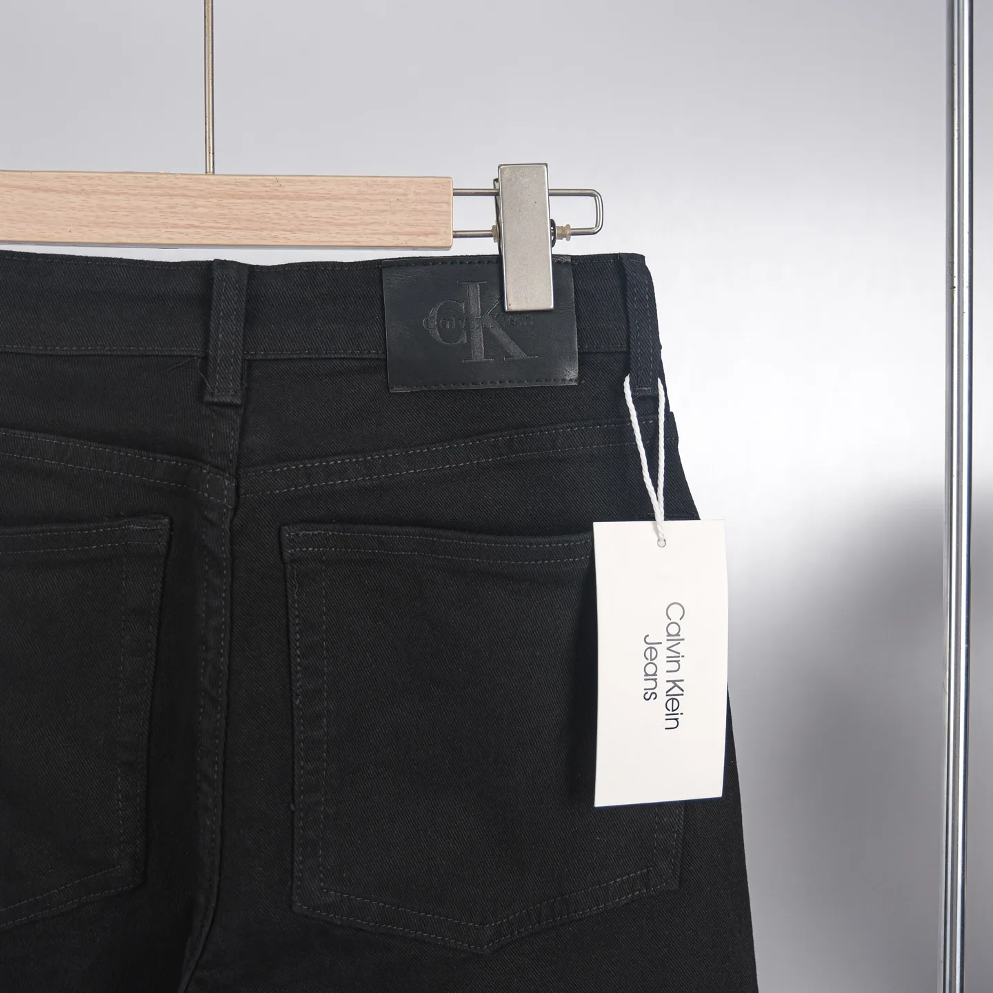 Slim-Straight Leg Stretch Denim Jeans D16523094 — view 10
