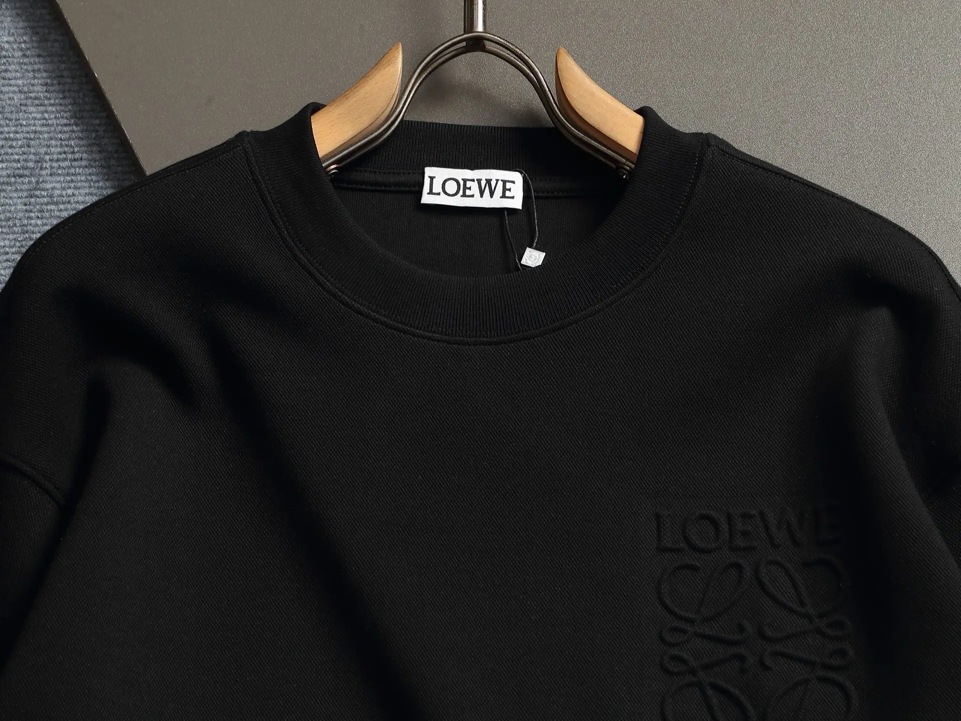 Anagram Embossed Cotton Sweatshirt D17023255 — view 2