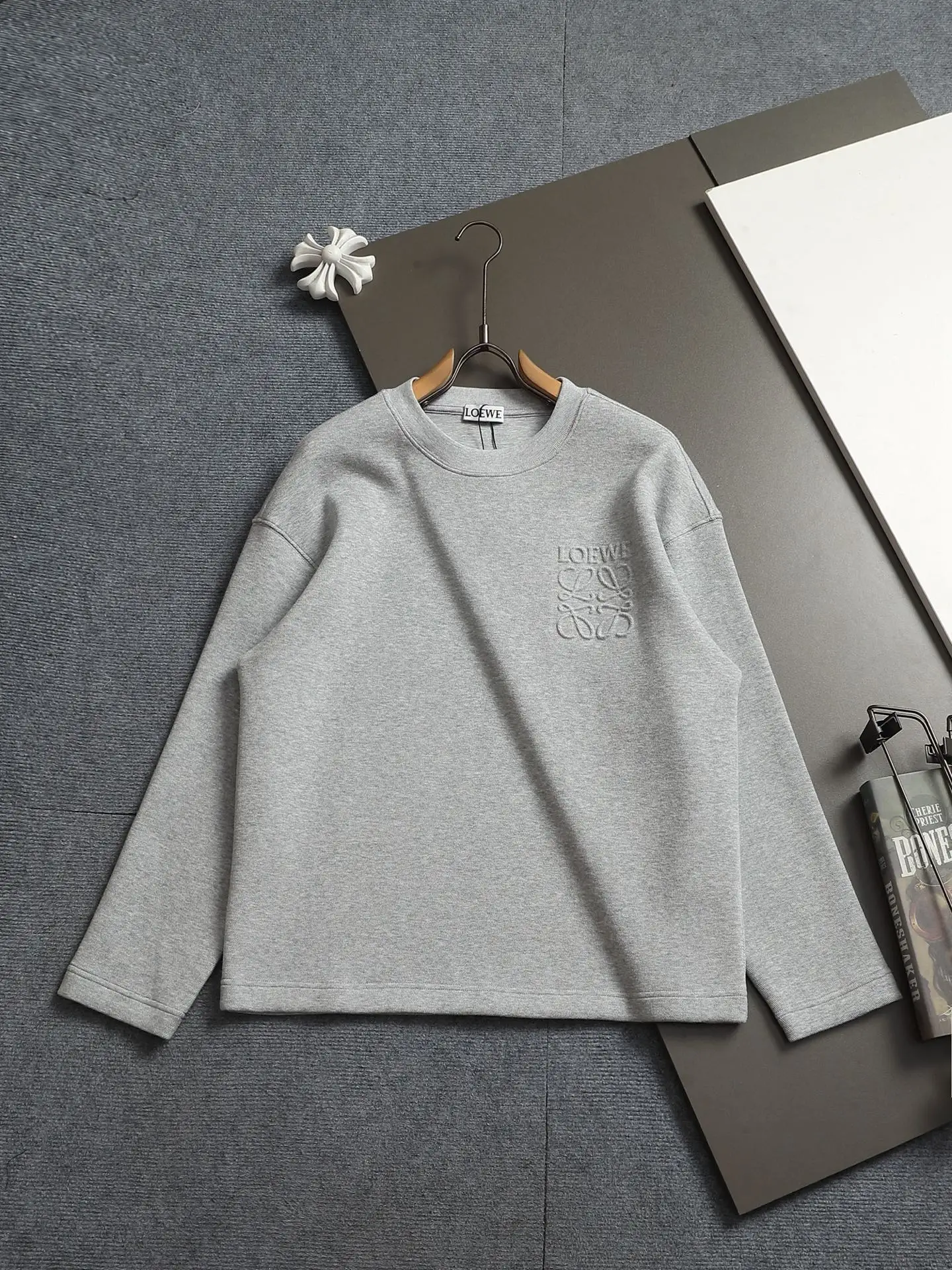 Embossed Anagram Logo Sweatshirt D17023256
