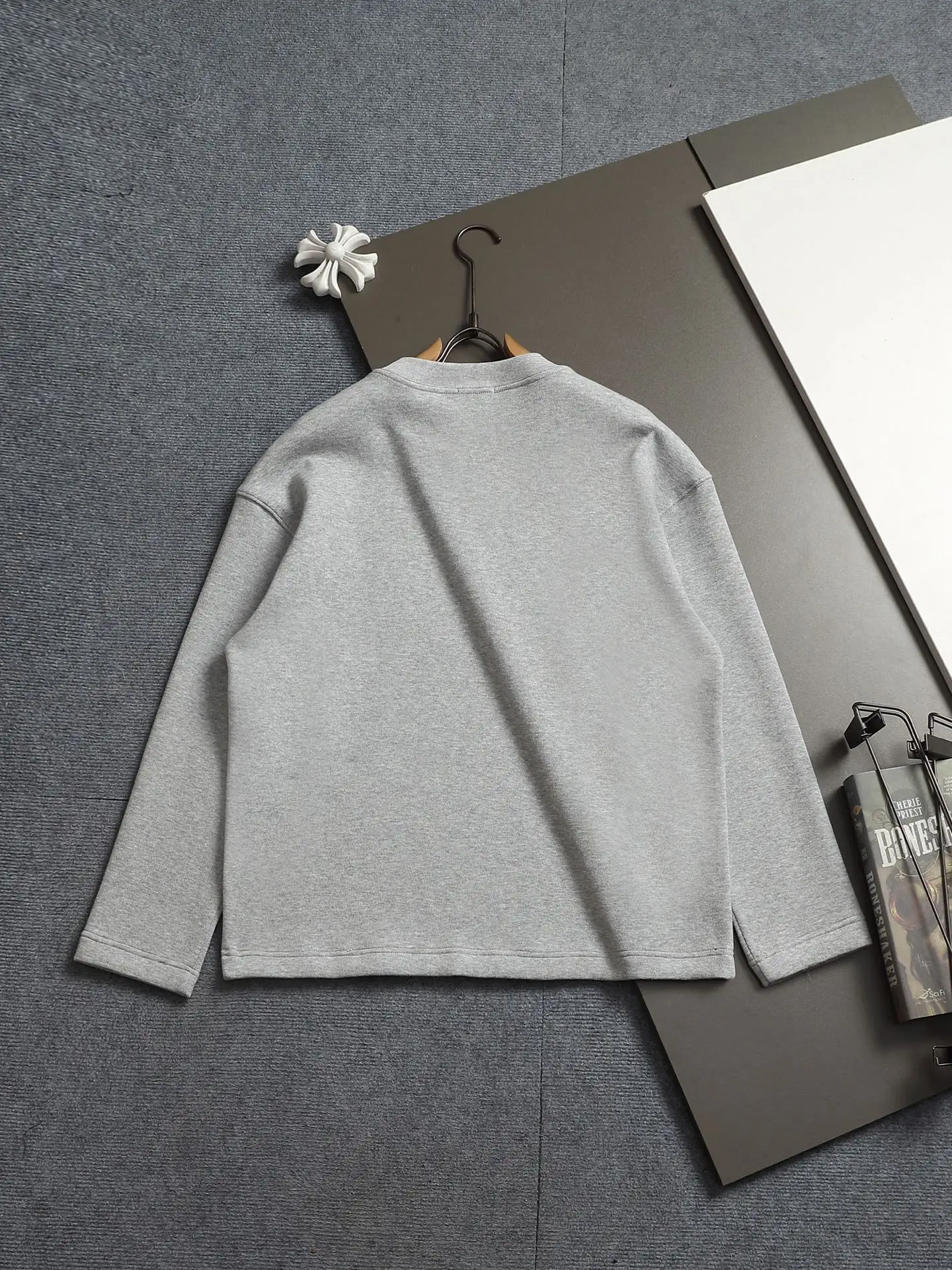 Embossed Anagram Logo Sweatshirt D17023256 — view 10