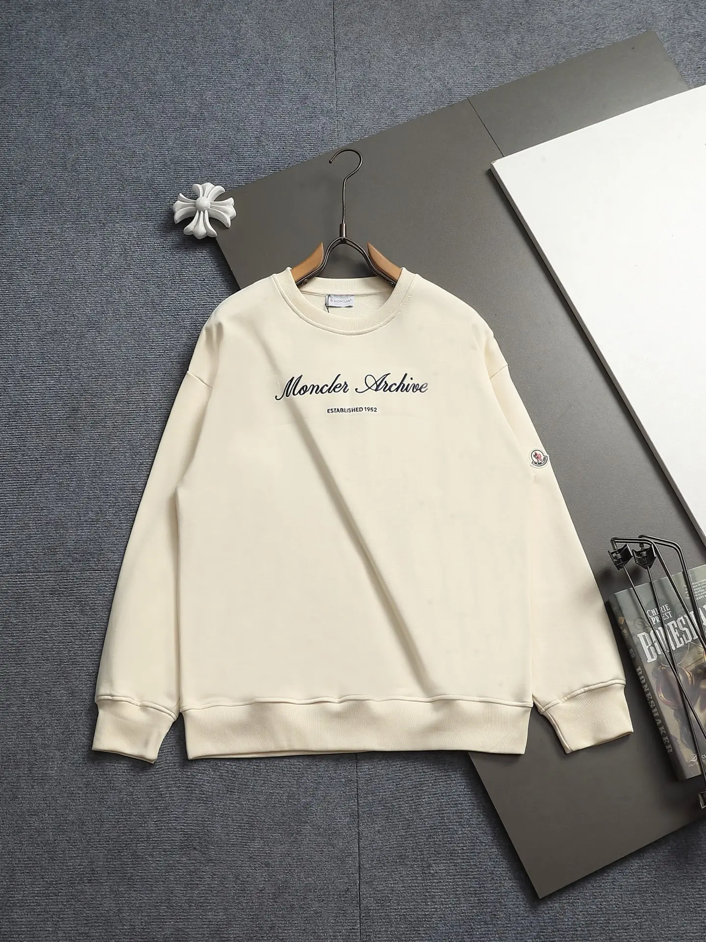 Moncler Archive Logo Crew-Neck Sweatshirt D17023246