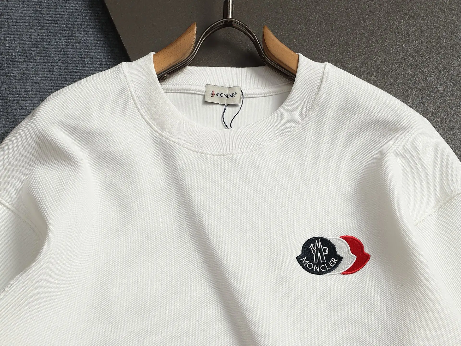 Logo-Embroidered Crew-Neck Sweatshirt D17023258 — view 2
