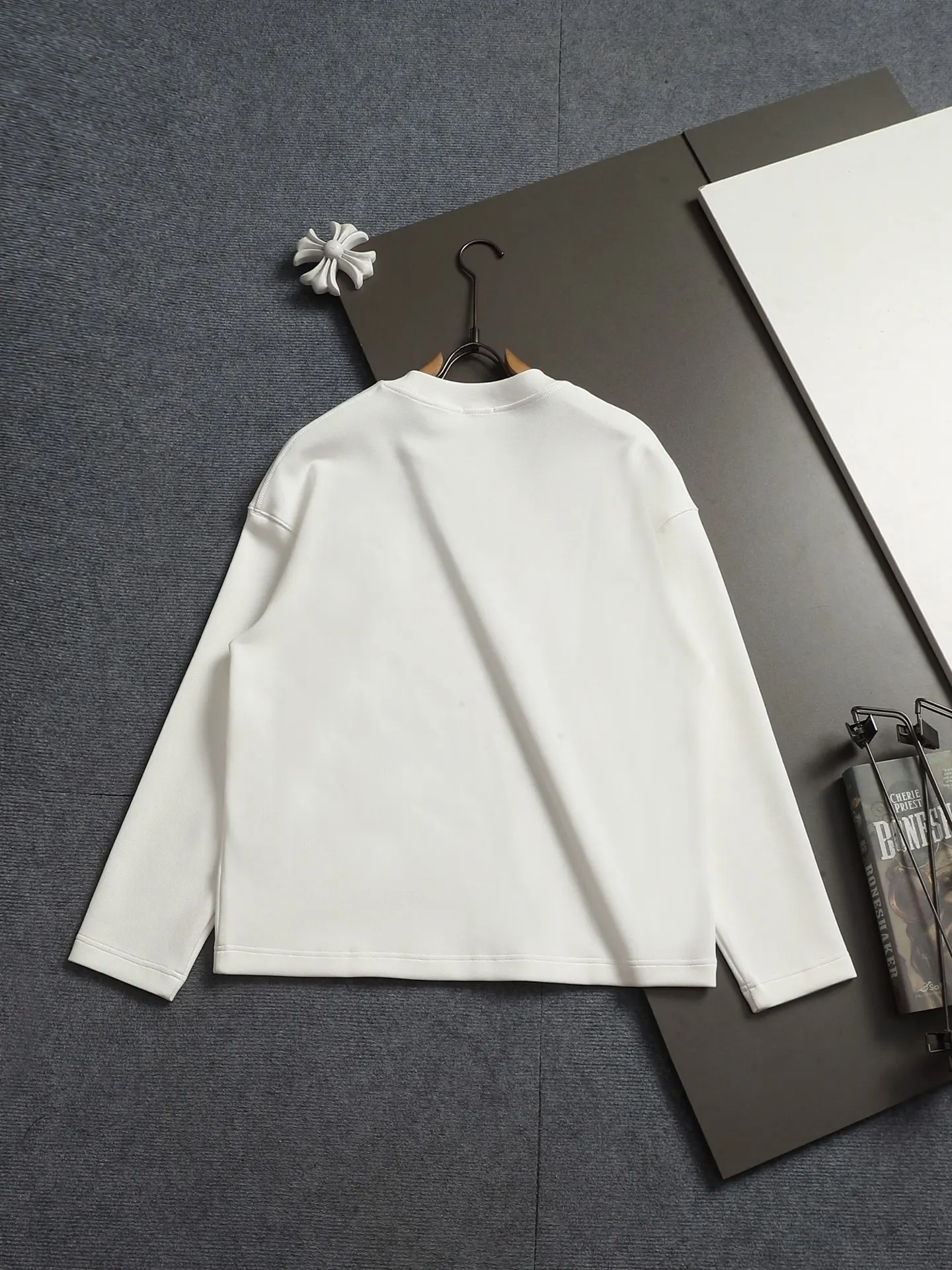 Logo-Embroidered Crew-Neck Sweatshirt D17023258 — view 10