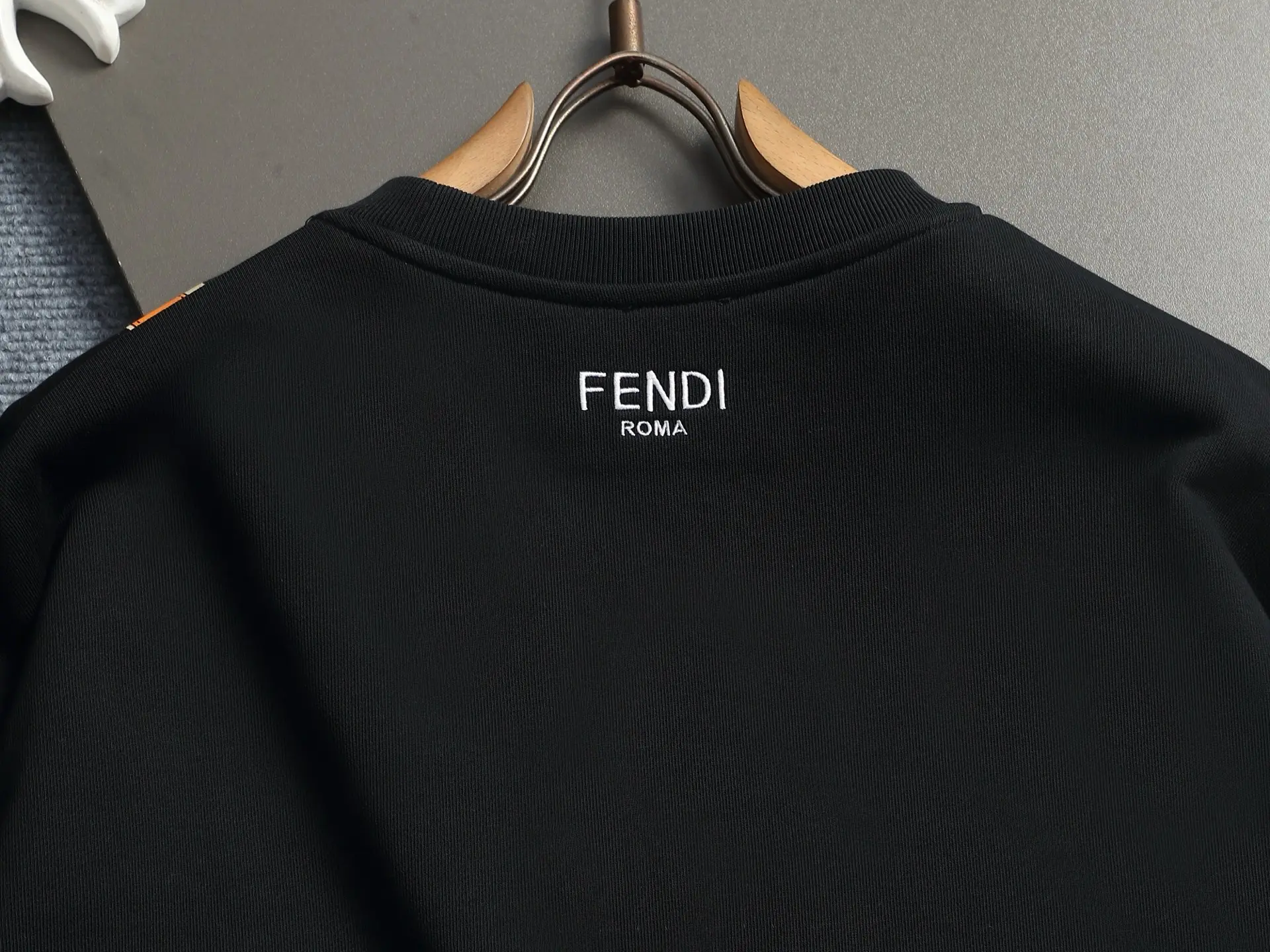 Fendi Logo Scarf Print Crew-Neck Sweatshirt D17023244 — view 11