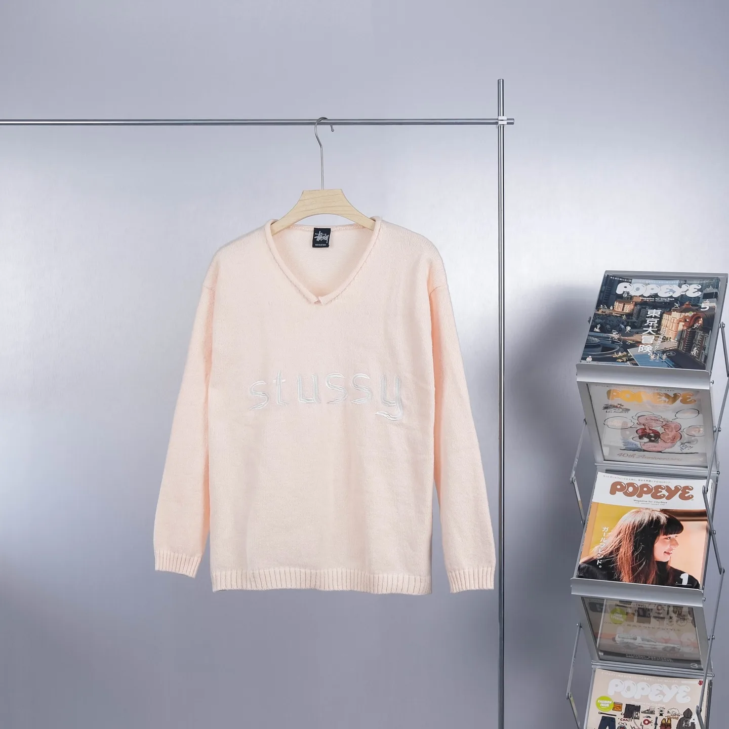 Logo-Embroidered V-Neck Knit Sweater D17023080