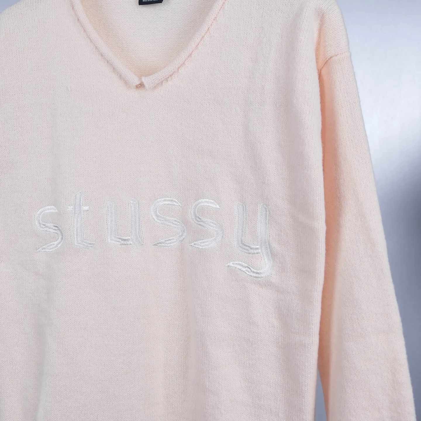 Logo-Embroidered V-Neck Knit Sweater D17023080 — view 4