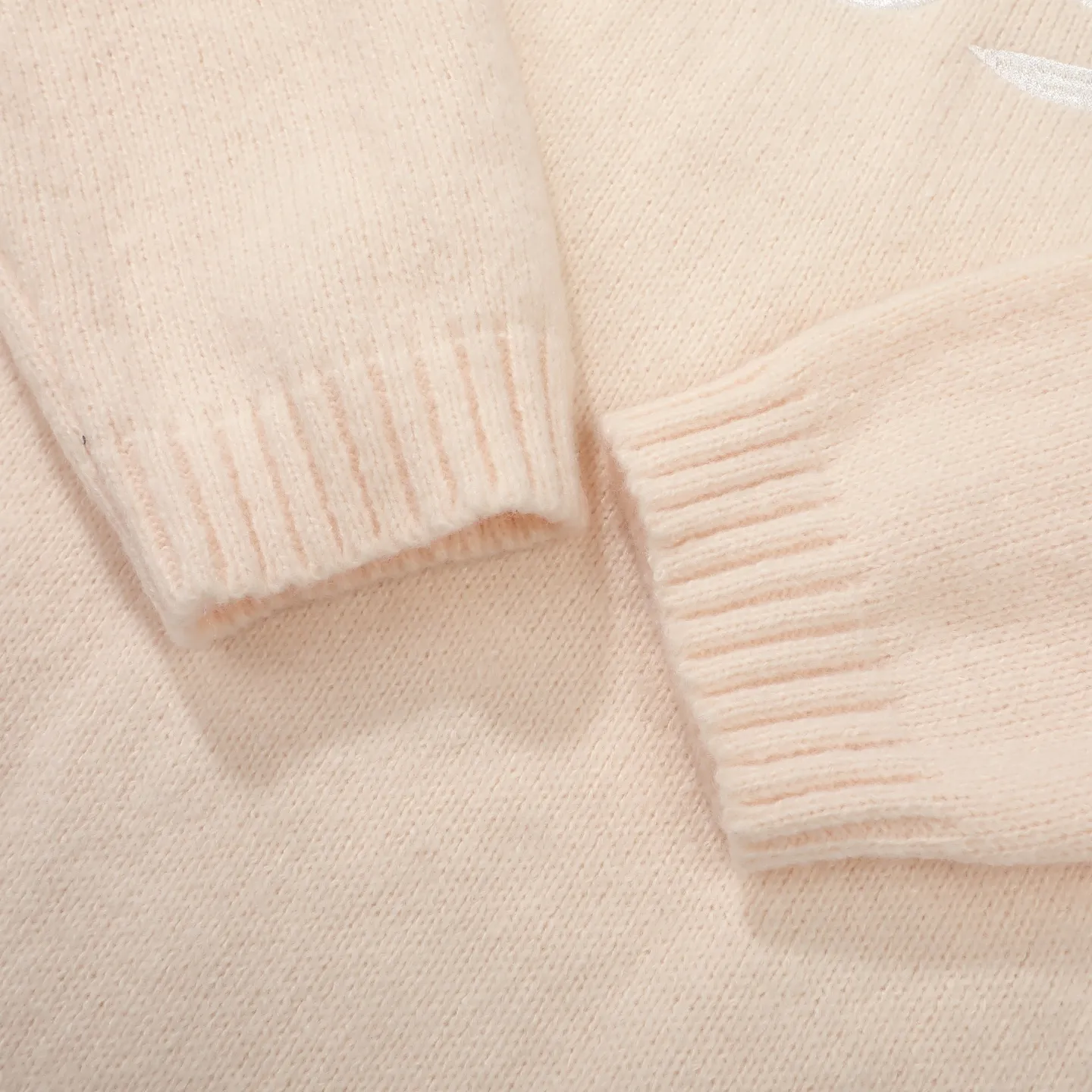 Logo-Embroidered V-Neck Knit Sweater D17023081 — view 5