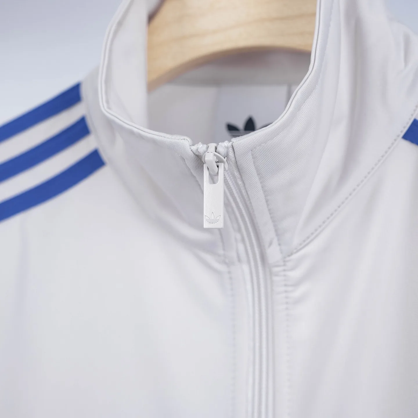 Adicolor Firebird Tricot Track Jacket D17023074 — view 10