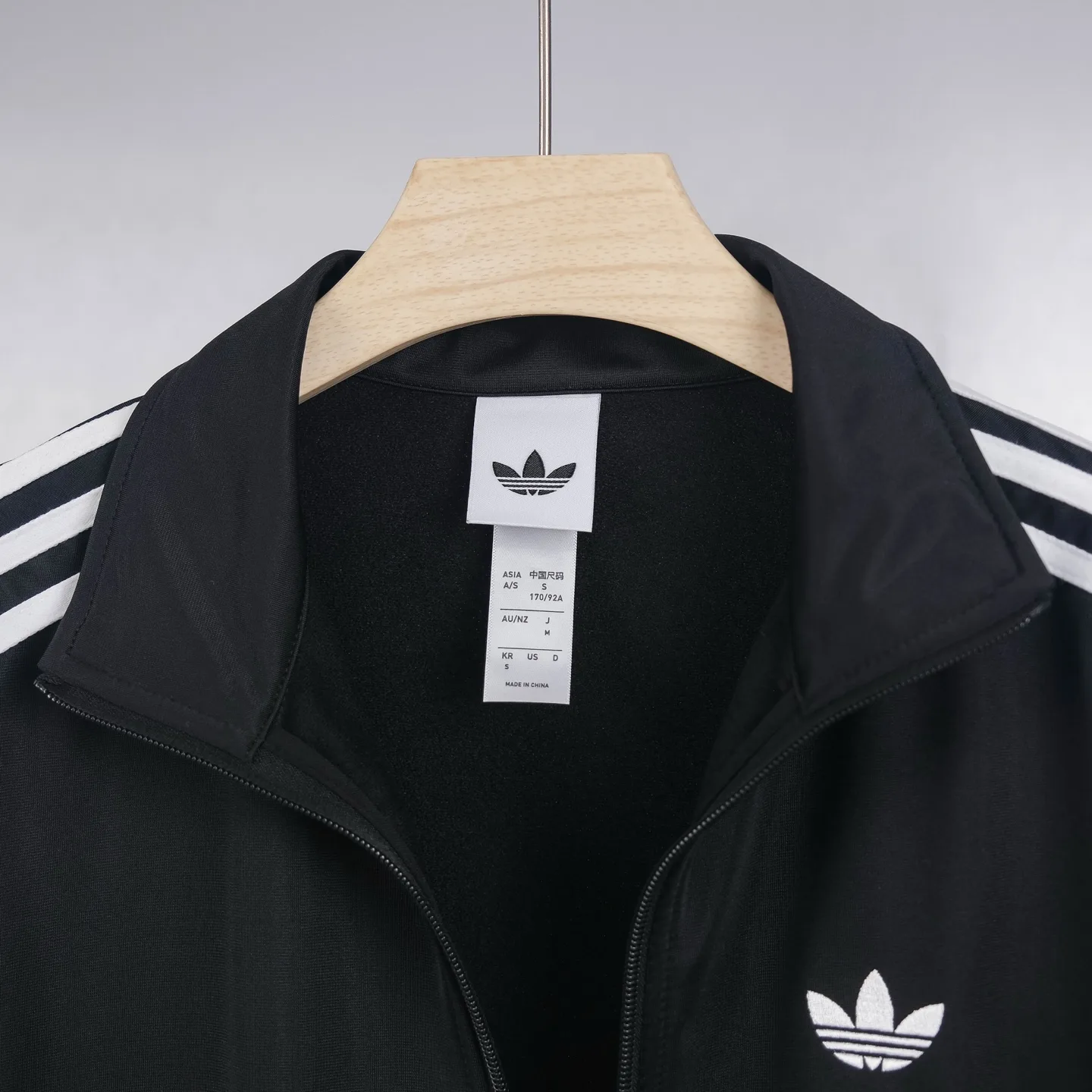 Adicolor Firebird Tricot Track Jacket D17023074 — view 18