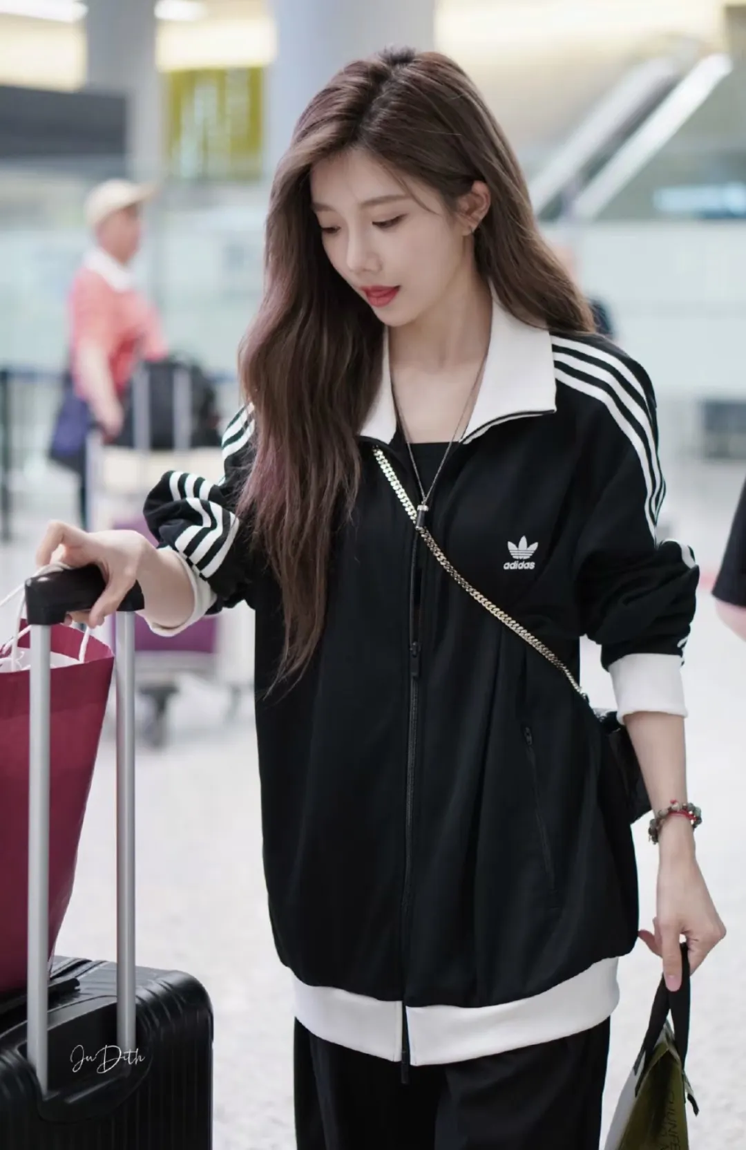 Adicolor Classics 3-Stripes Track Jacket D17023024 — view 7