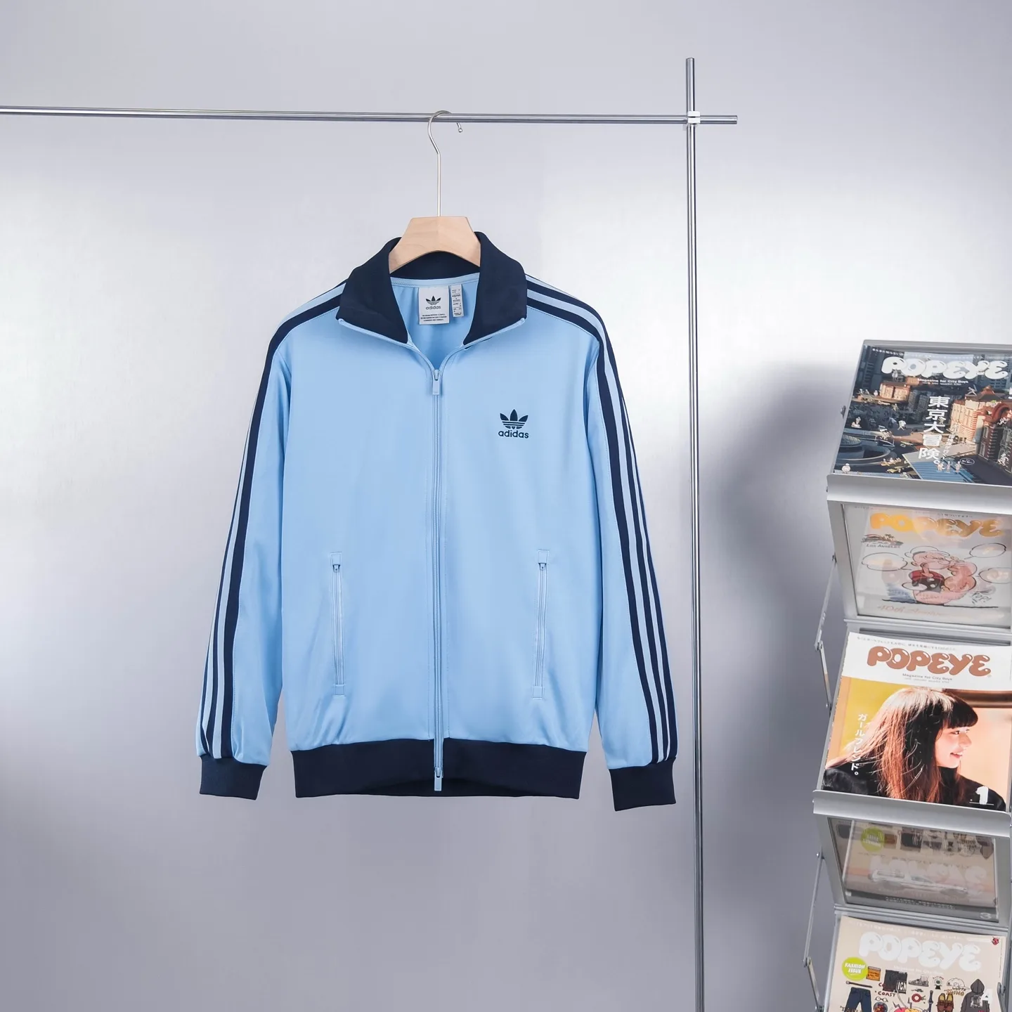 Adicolor Classics 3-Stripes Track Jacket D17023025 — view 2