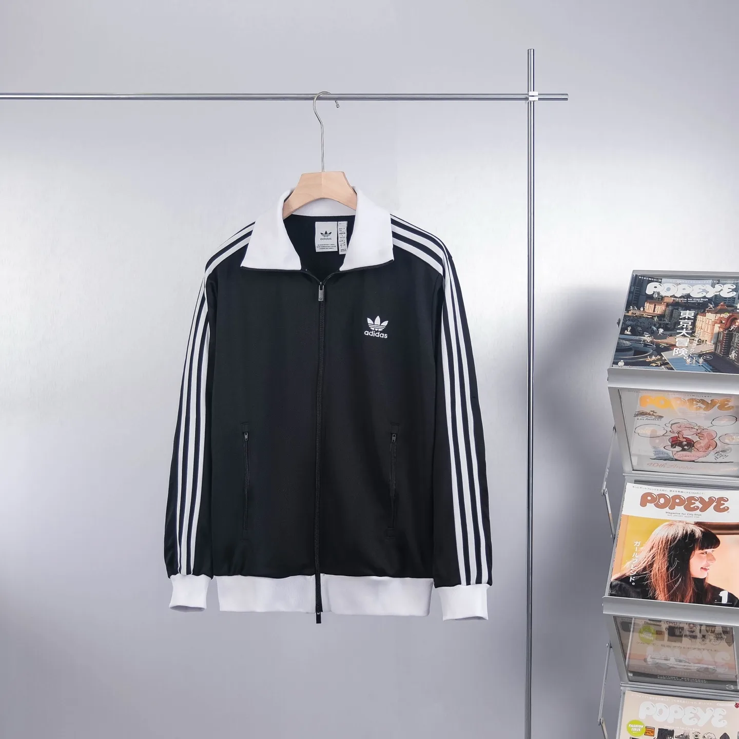 Adicolor Classics 3-Stripes Track Jacket D17023025 — view 3