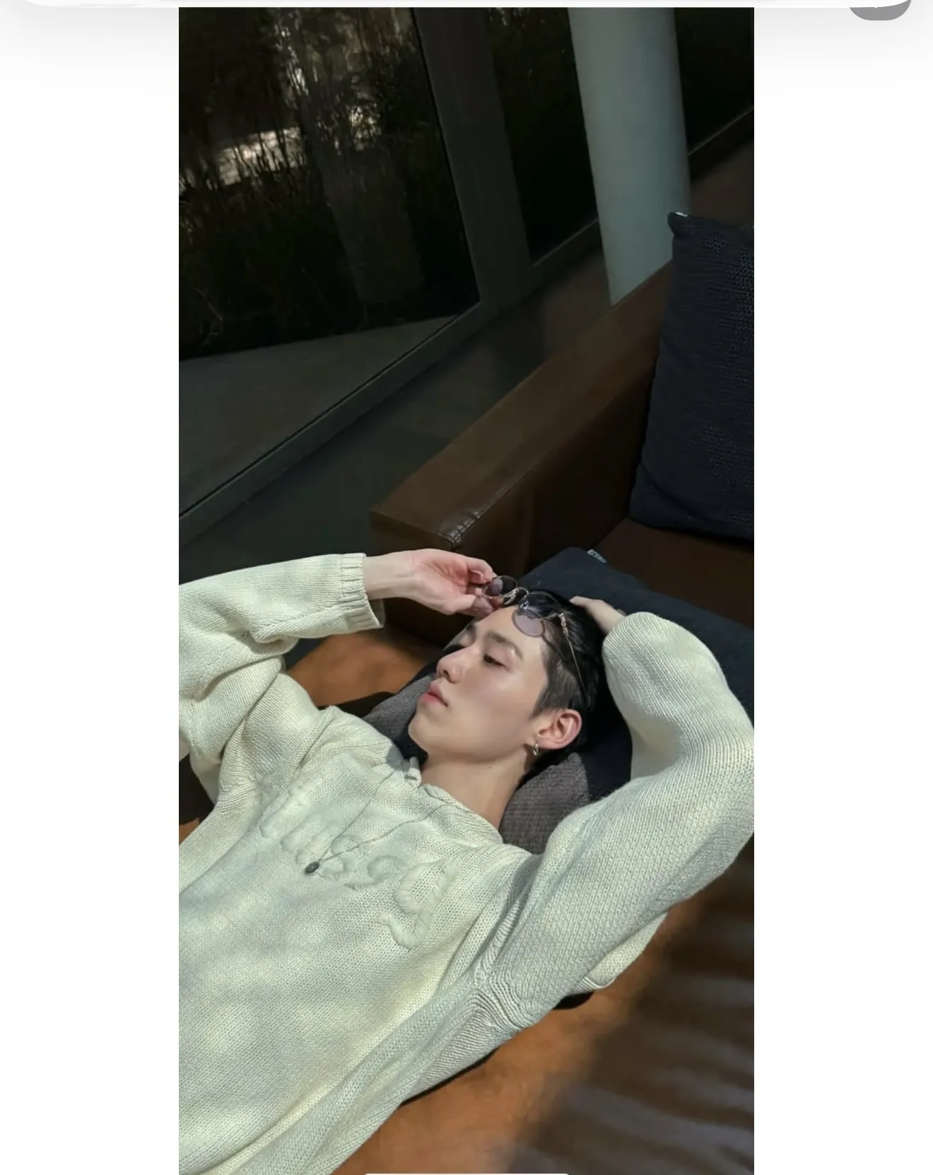 Stussy V-Neck Logo Knit Sweater D17023079 — view 4