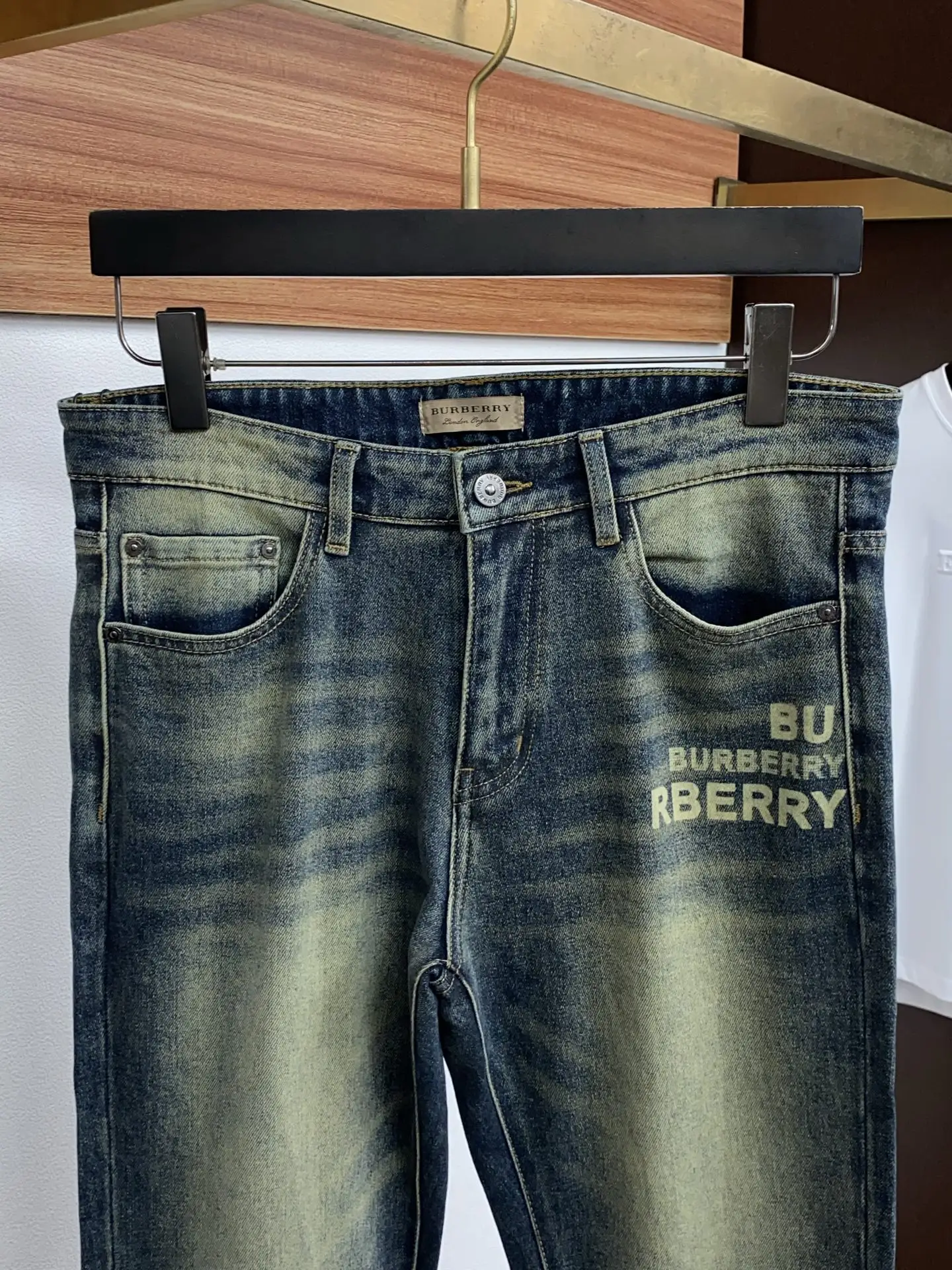 Slim-Fit Straight-Leg Check Pocket Jeans D17523881 — view 4