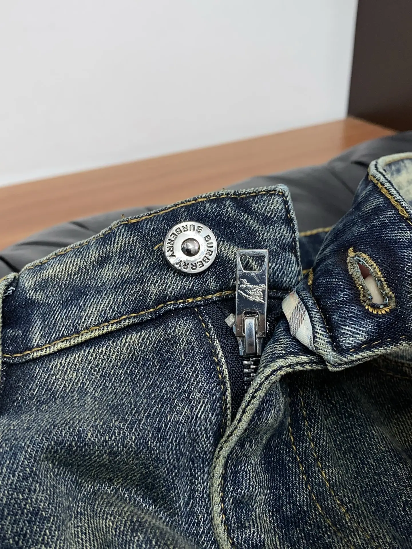 Slim-Fit Straight-Leg Check Pocket Jeans D17523881 — view 5