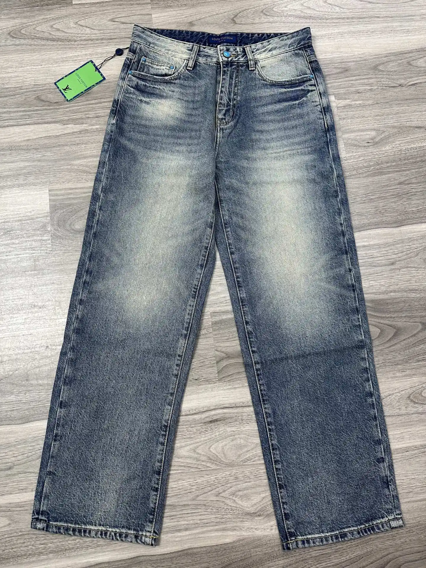 Logo-Embroidered Baggy Wide-Leg Jeans D17523878 — view 3