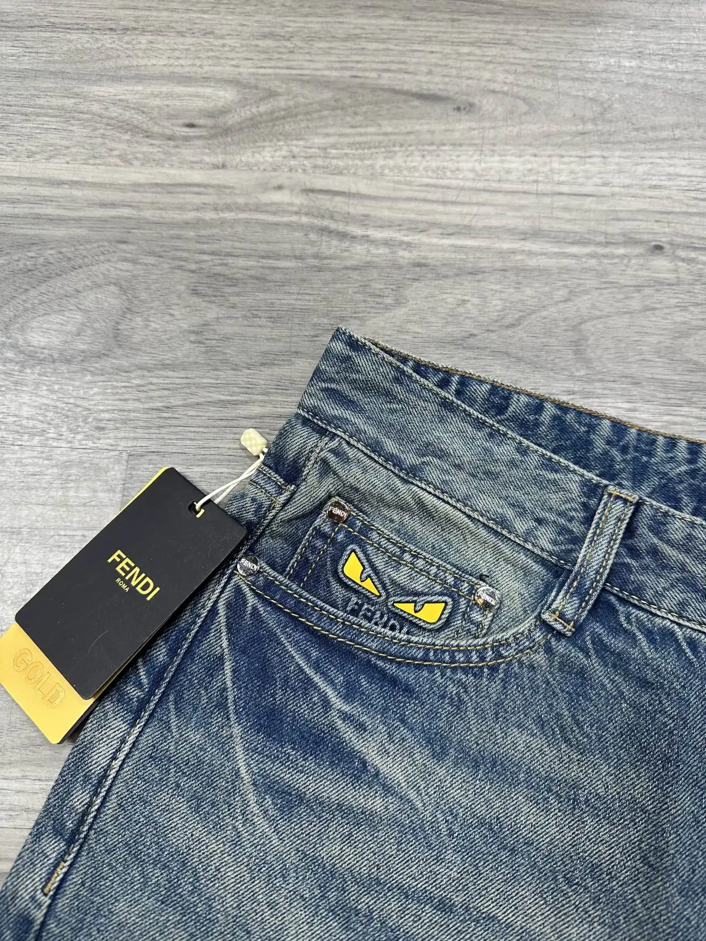 FF Logo Baggy Wide-Leg Jeans D17523876 — view 5