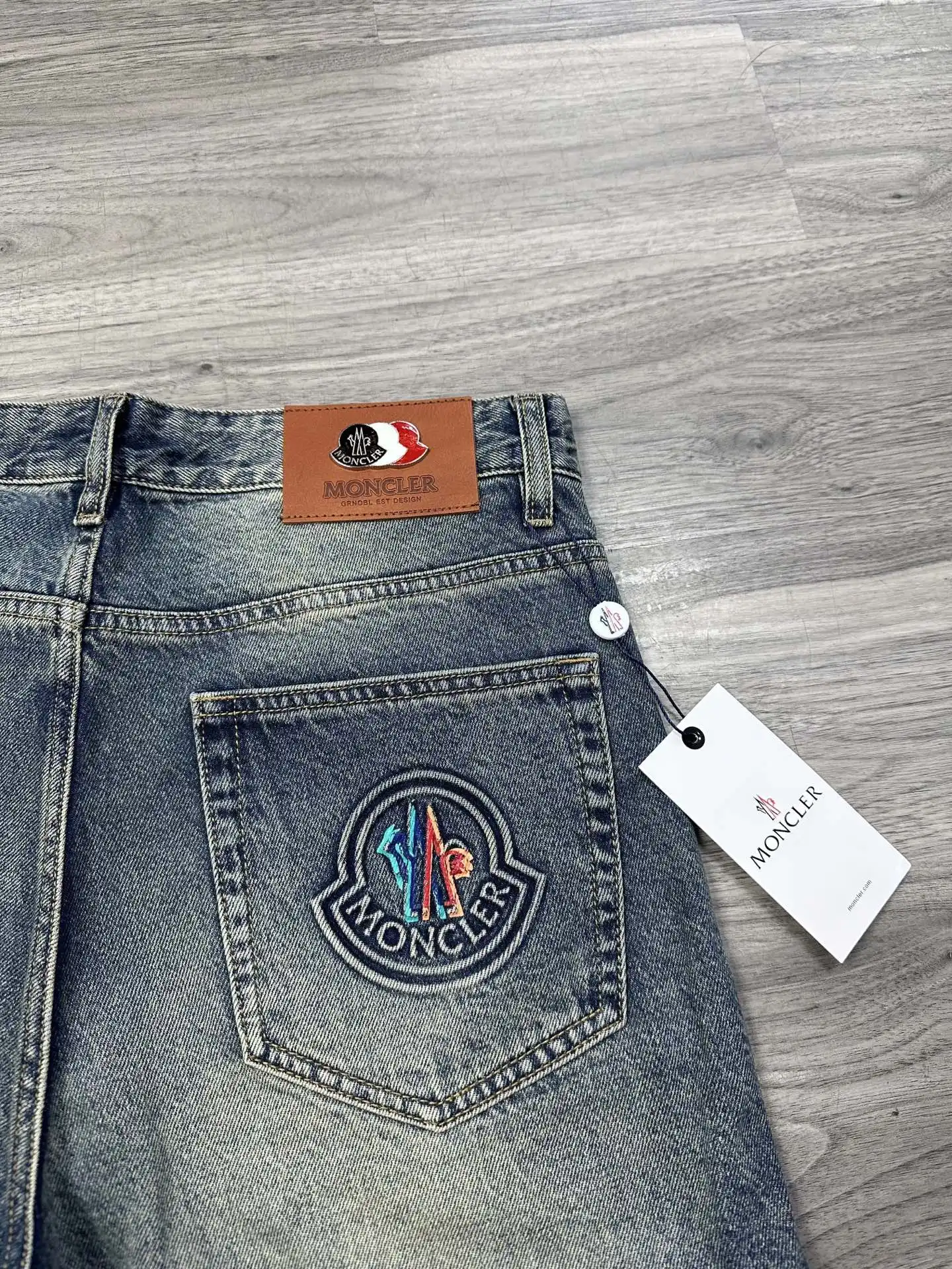 Moncler Wide-Leg Baggy Jeans D17523877 — view 9