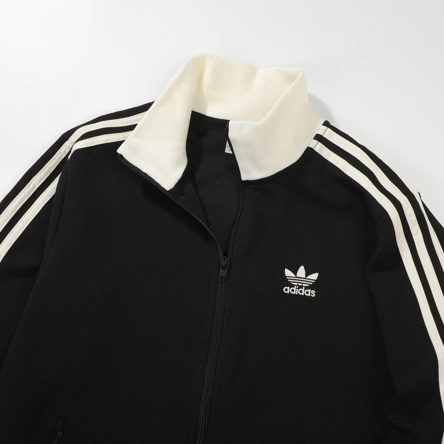 Adicolor Waffle Knit Track Jacket D17523035 — view 6