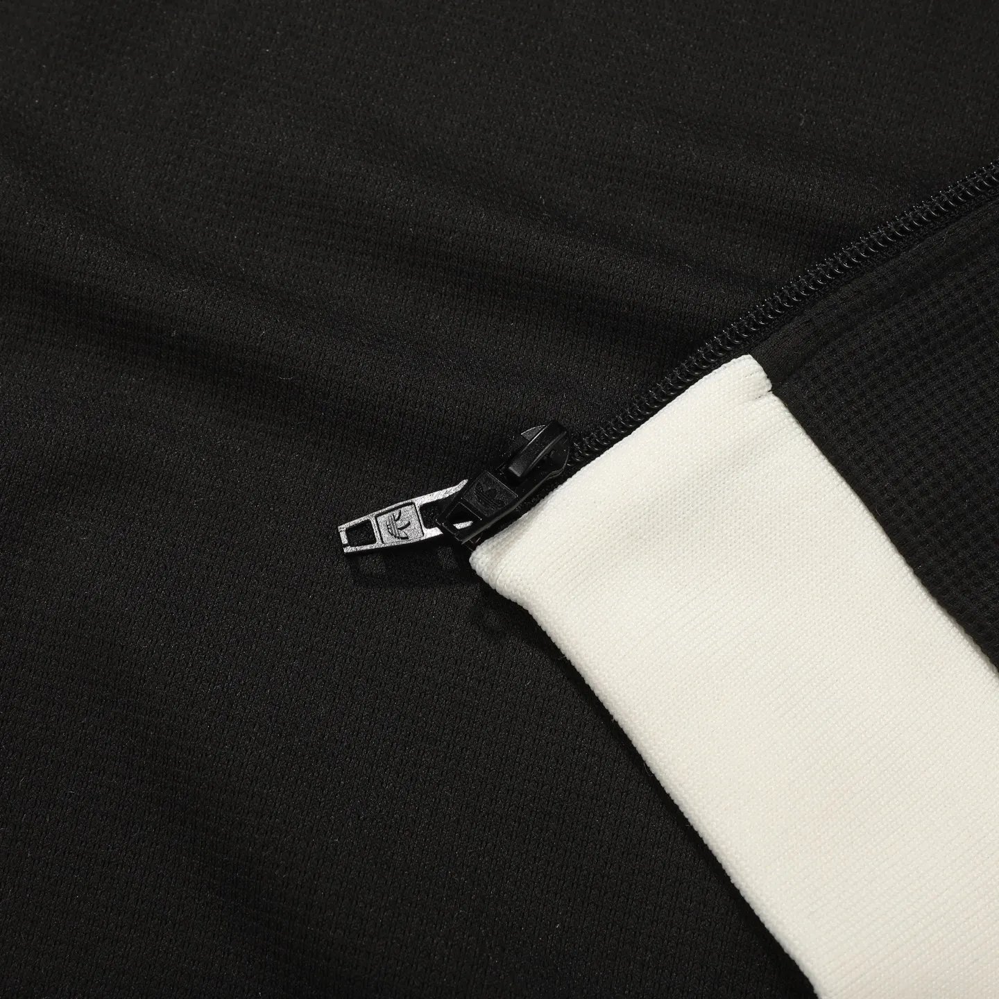 Adicolor Waffle Knit Track Jacket D17523035 — view 11