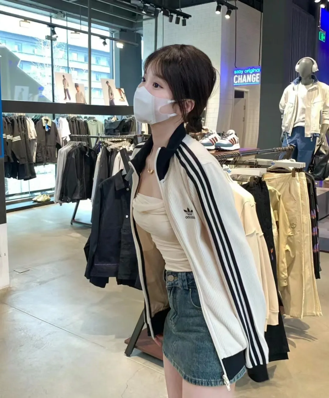 Waffle-Knit Zip-Up Track Jacket D17523032