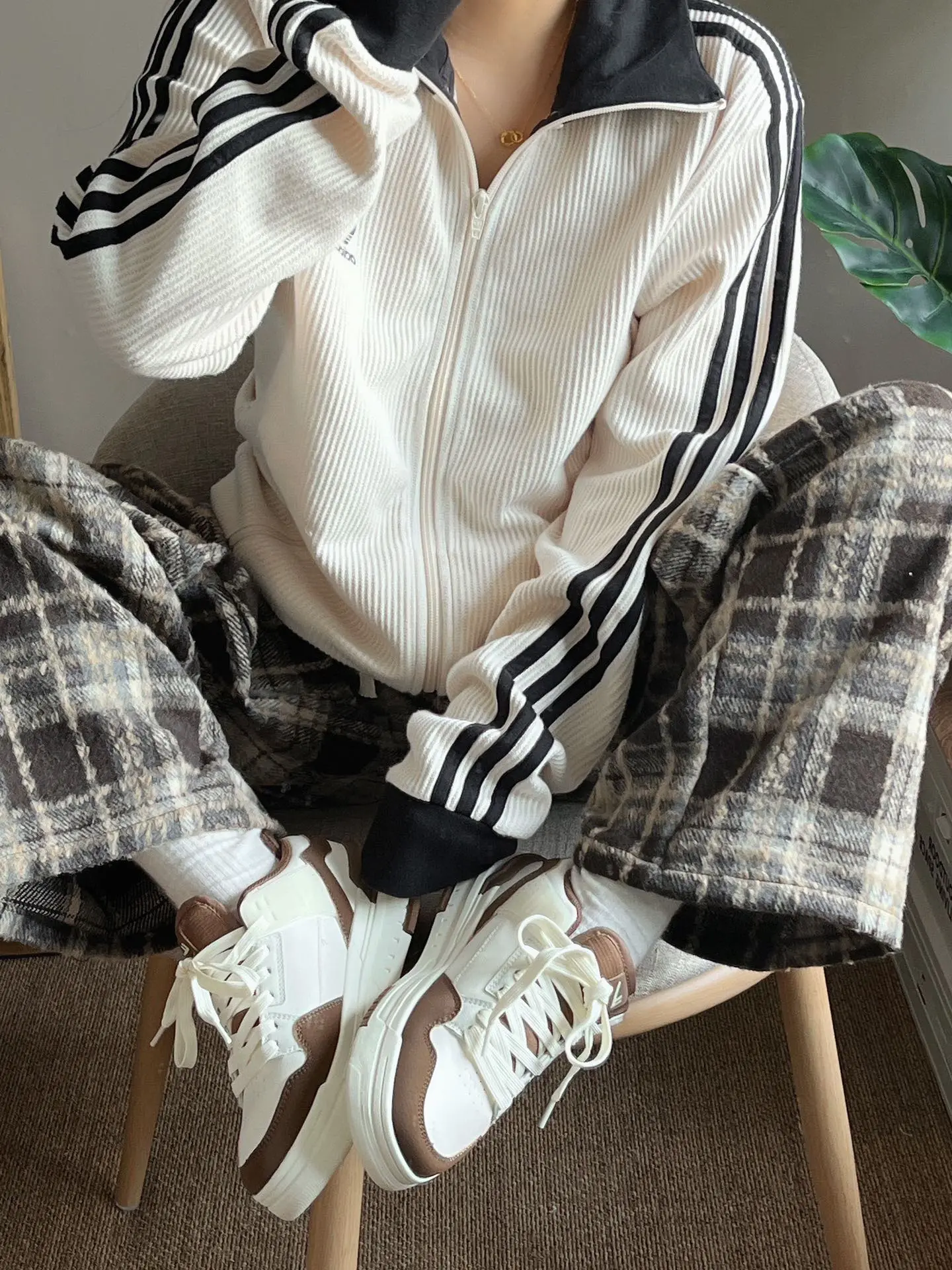 Waffle-Knit Zip-Up Track Jacket D17523032 — view 10