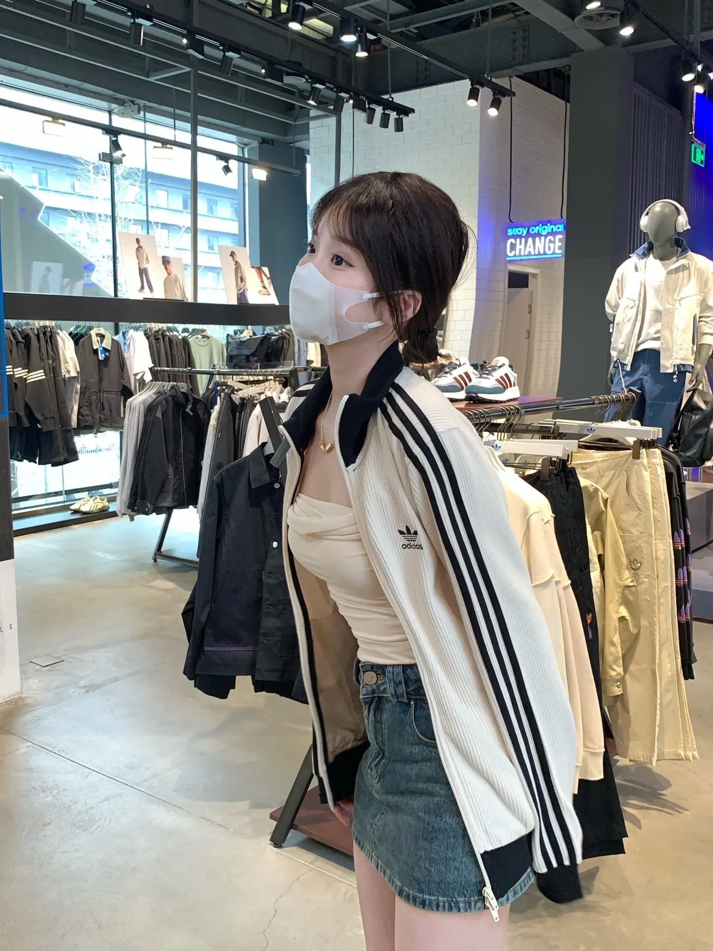 Waffle-Knit Zip-Up Track Jacket D17523032 — view 18