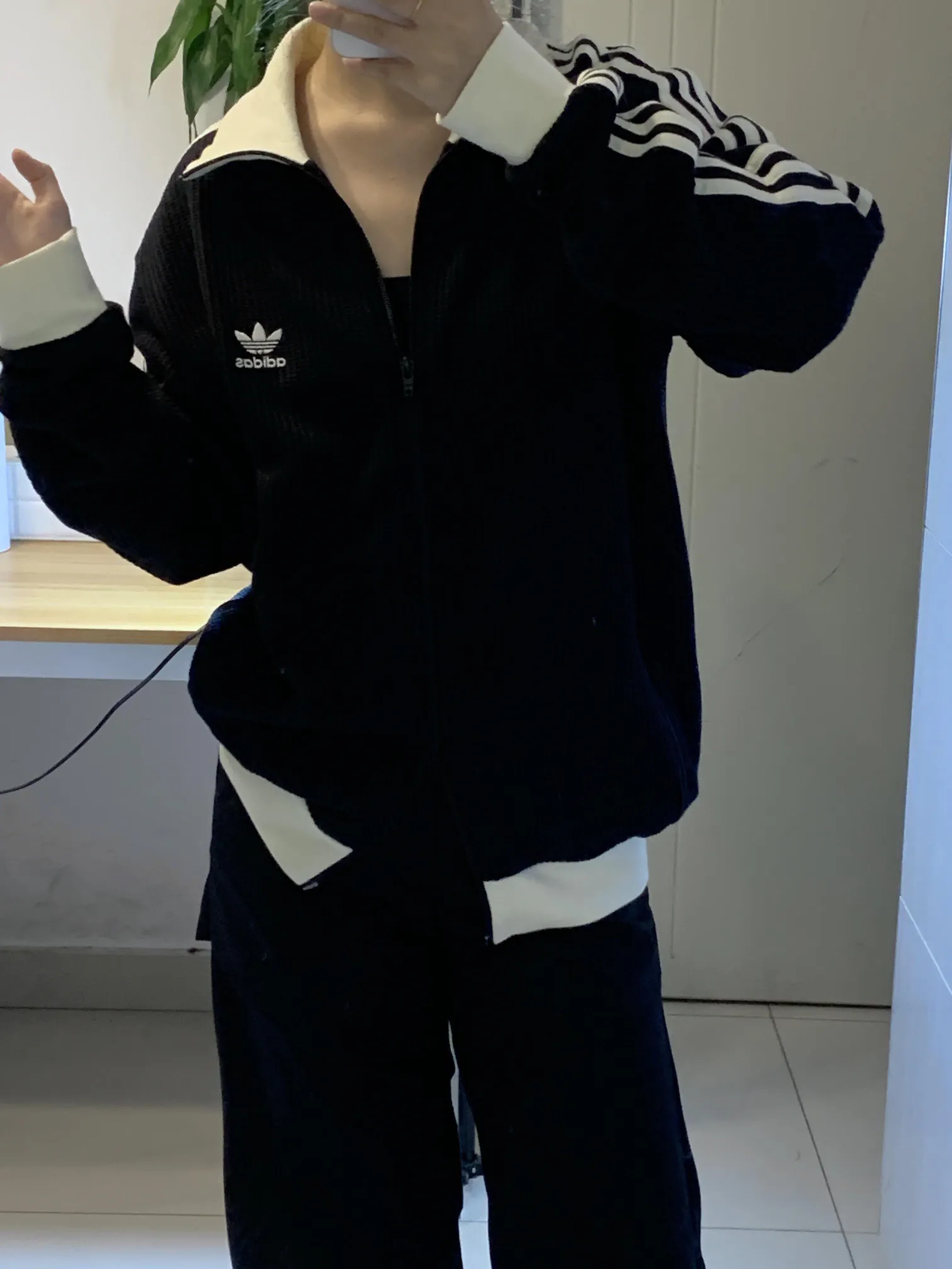 Adicolor Waffle Knit Track Jacket D17523031 — view 10