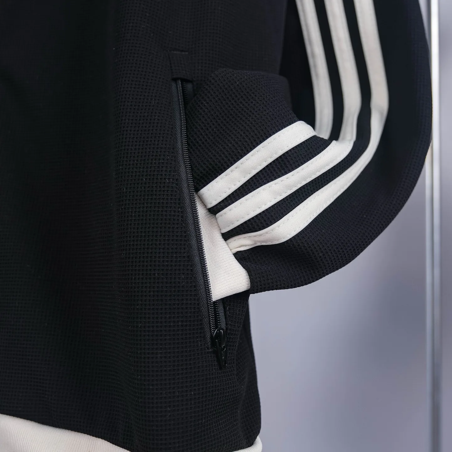 Adicolor Classics Waffle Track Jacket D17523053 — view 21