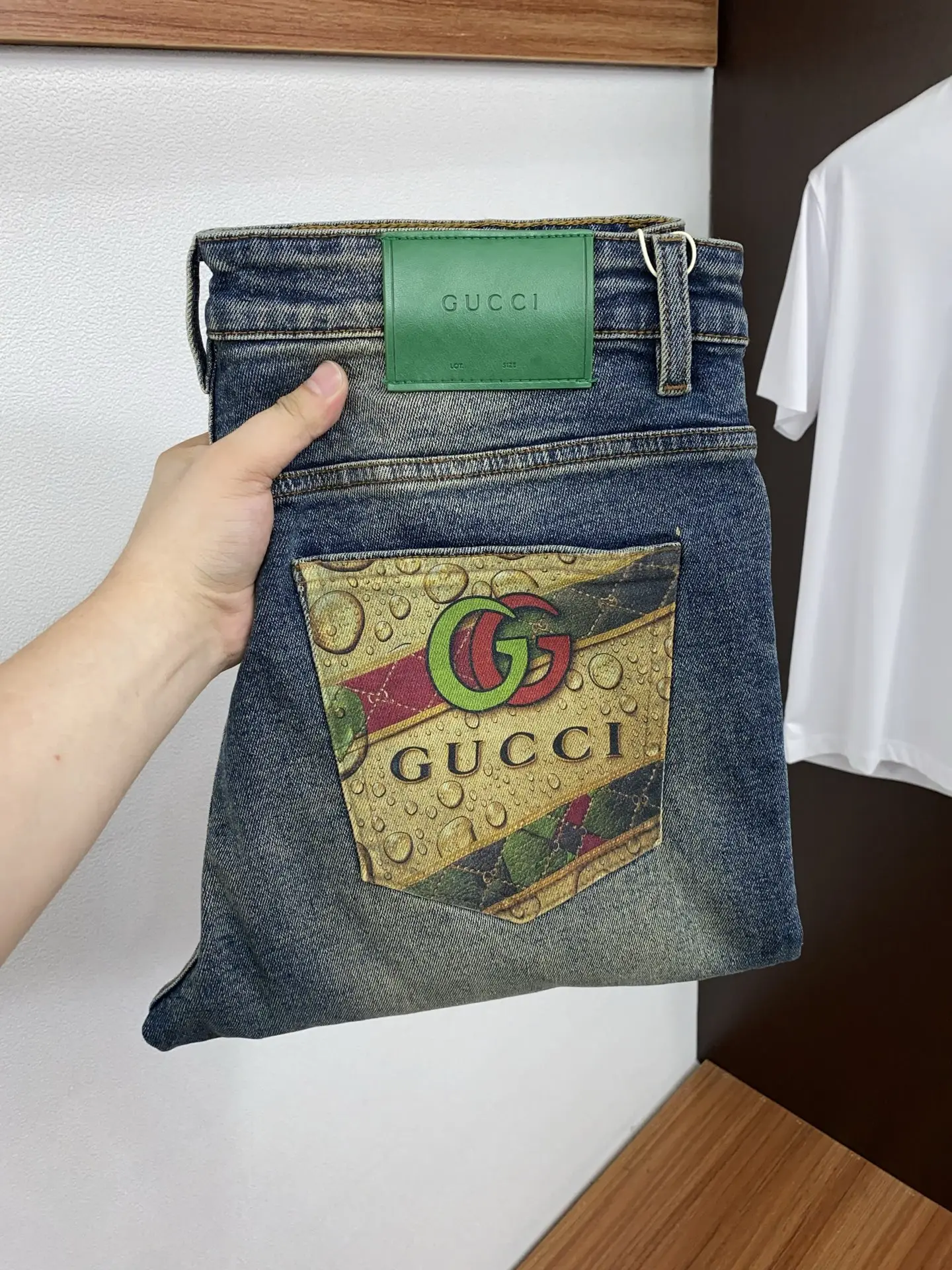 Slim-Fit Straight-Leg Logo Jeans D17523874