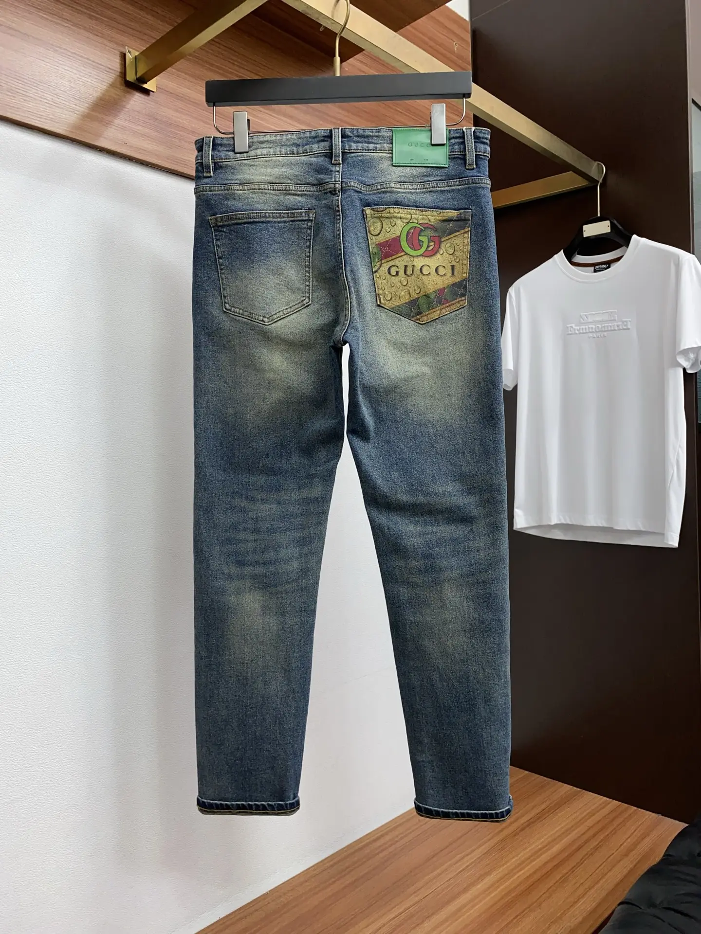 Slim-Fit Straight-Leg Logo Jeans D17523874 — view 8