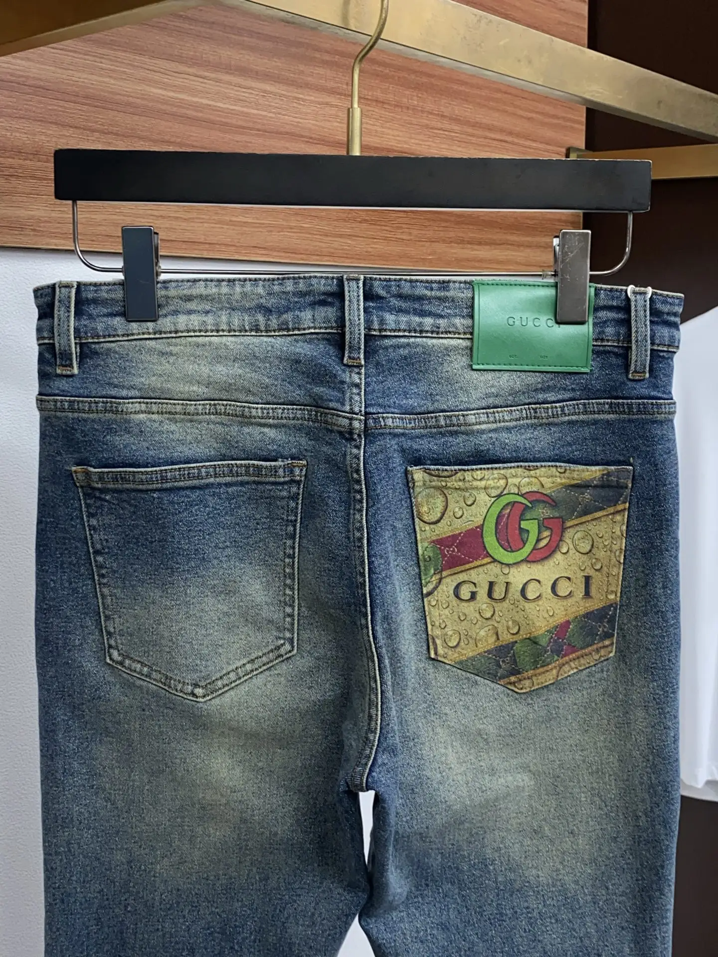 Slim-Fit Straight-Leg Logo Jeans D17523874 — view 9