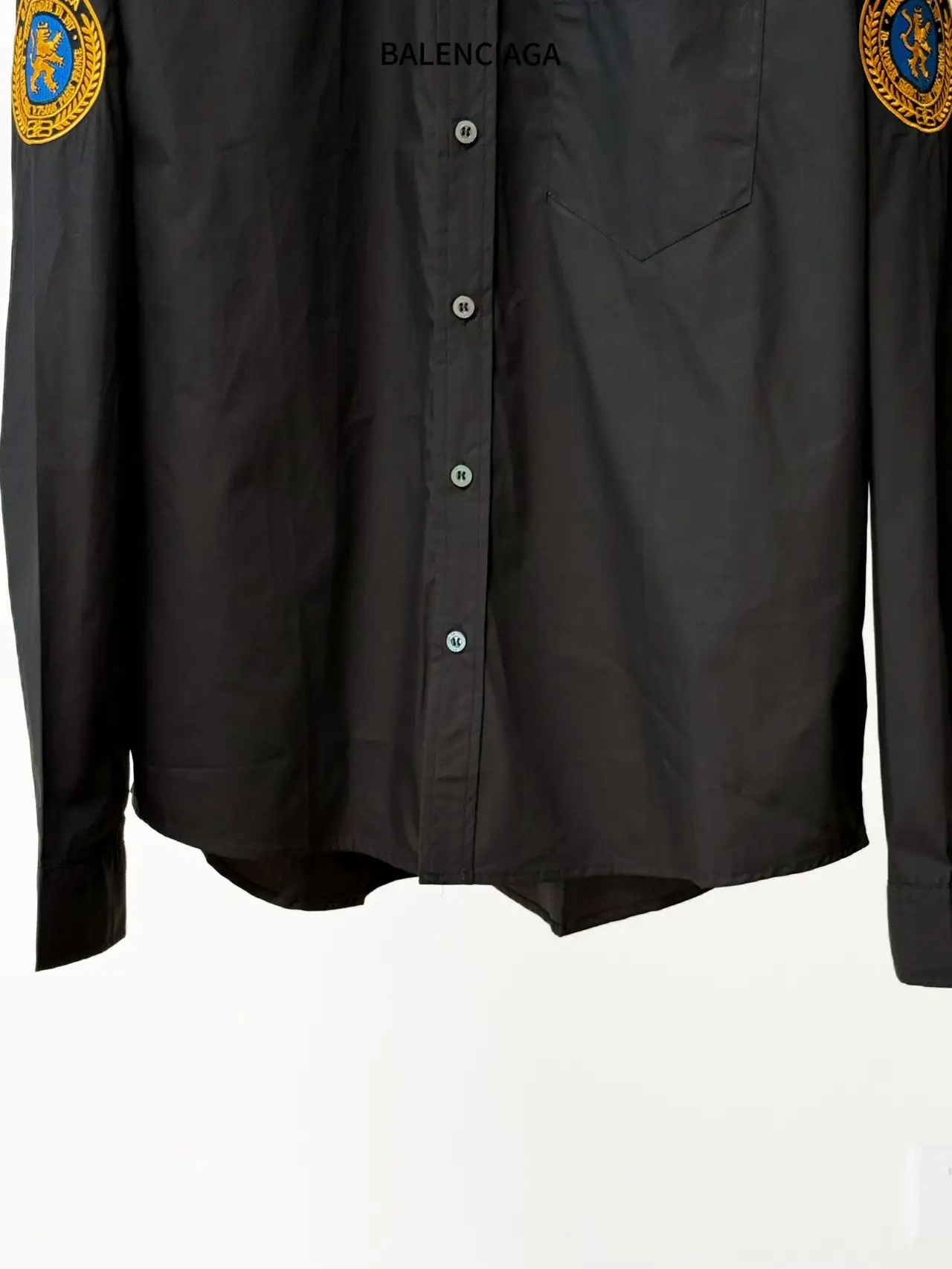 Embroidered Crest Logo Long-Sleeve Shirt D17521128 — view 7