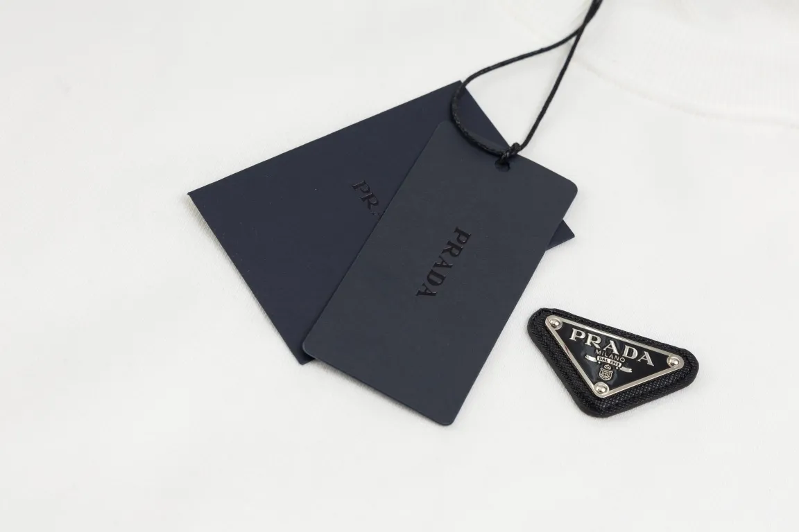 Triangle Logo Plaque Crew-Neck Sweatshirt D17821185 — view 5
