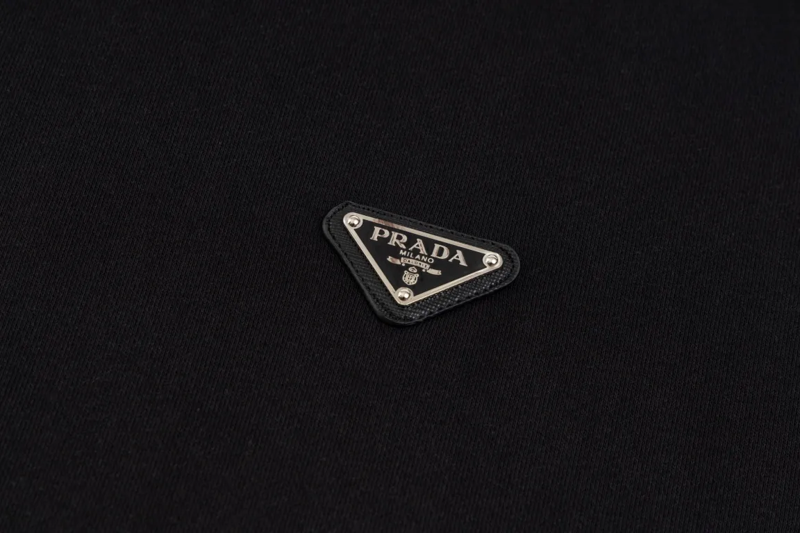 Enamelled Triangle Logo Crew-Neck Sweatshirt D17821187 — view 5