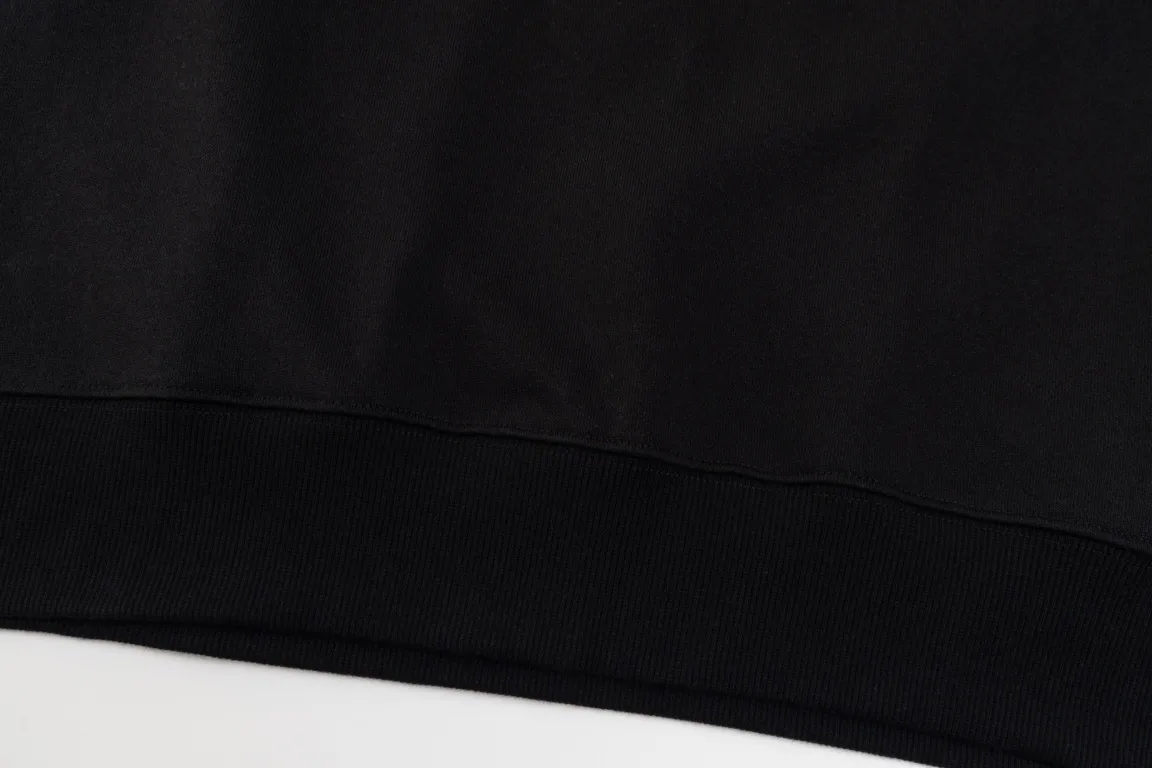 Enamelled Triangle Logo Crew-Neck Sweatshirt D17821187 — view 7