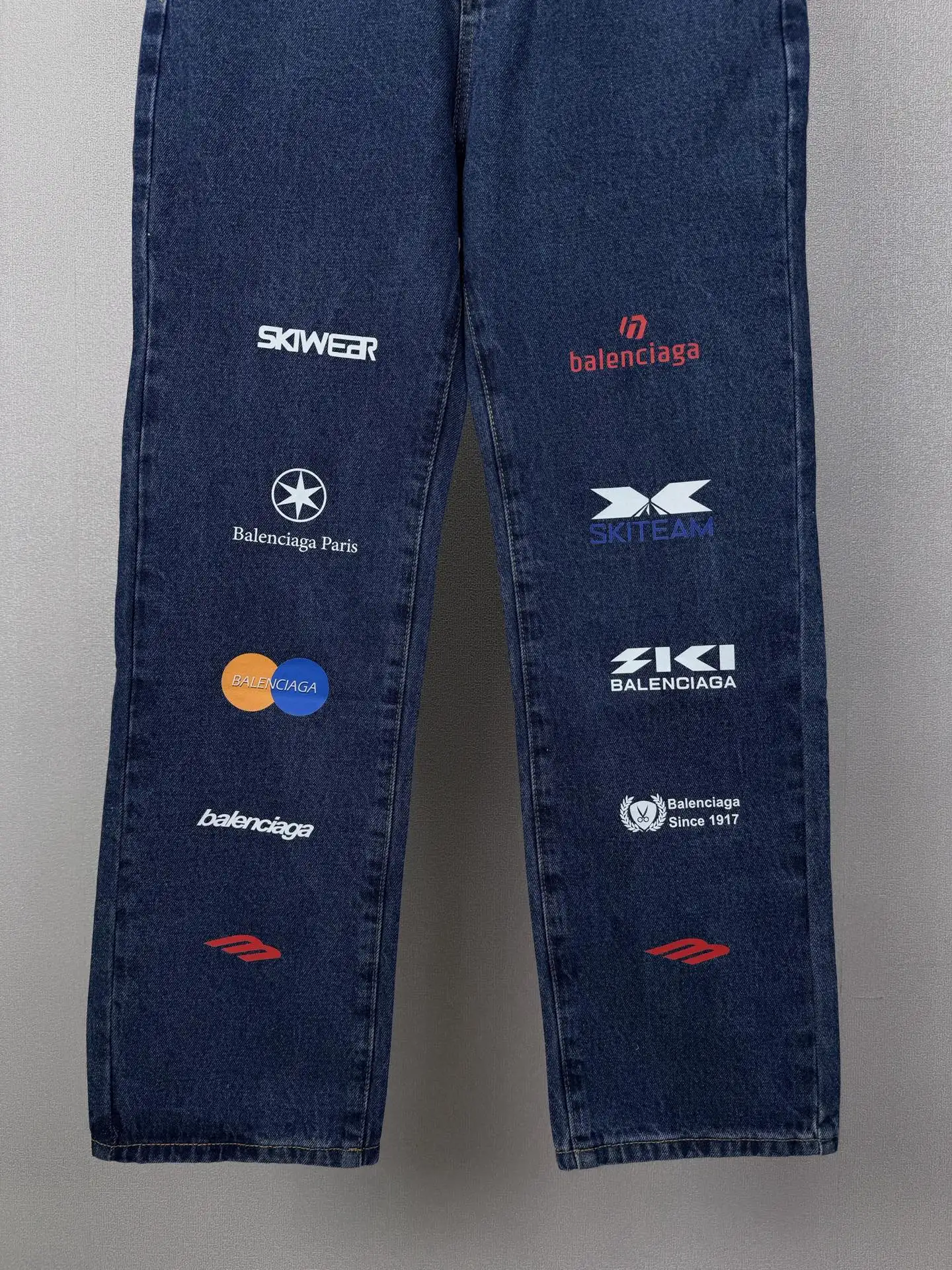 Multi-Logo Straight-Leg Jeans D18023175 — view 7