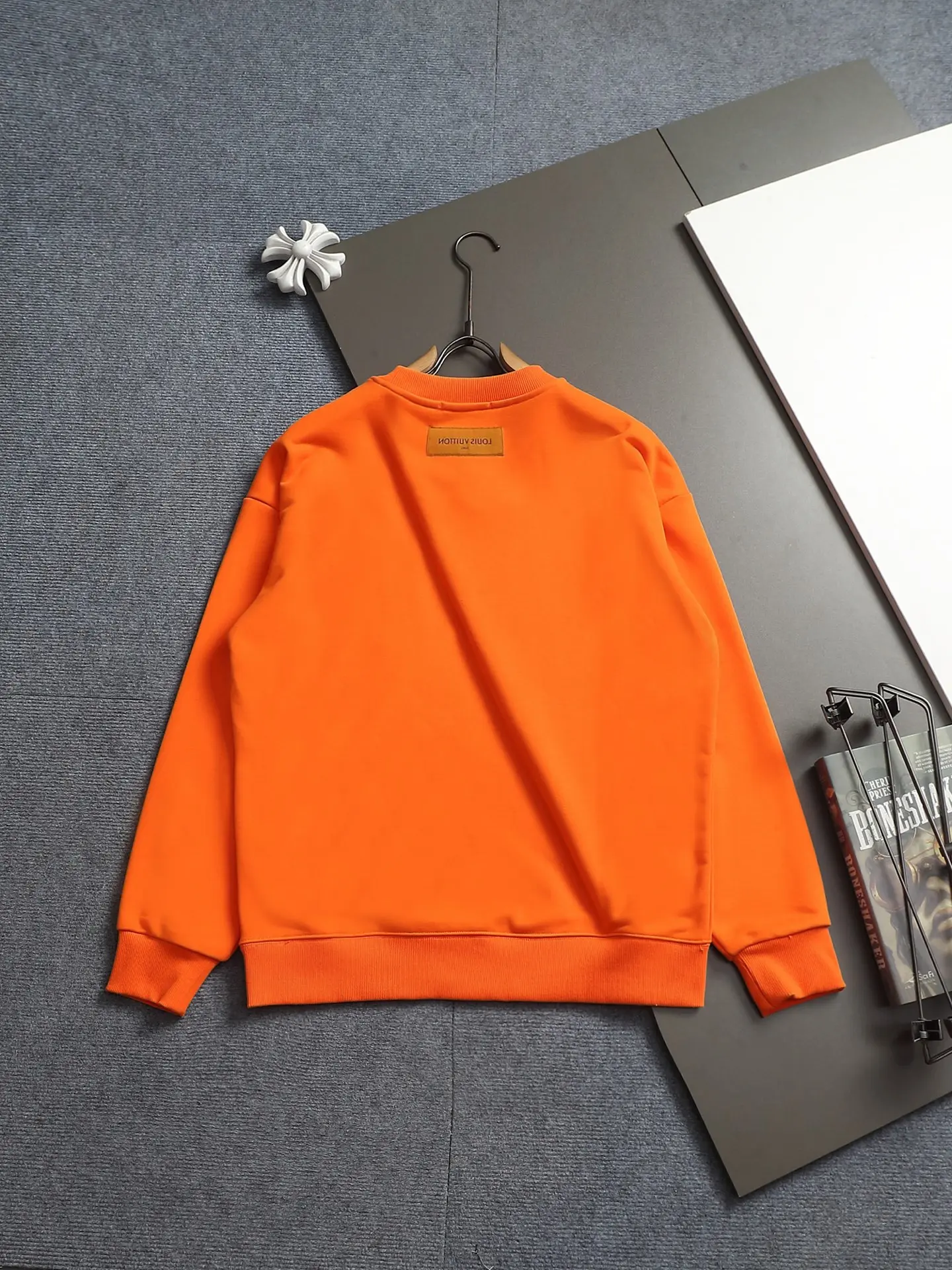 Embossed Monogram Pocket Sweatshirt D18023241 — view 10