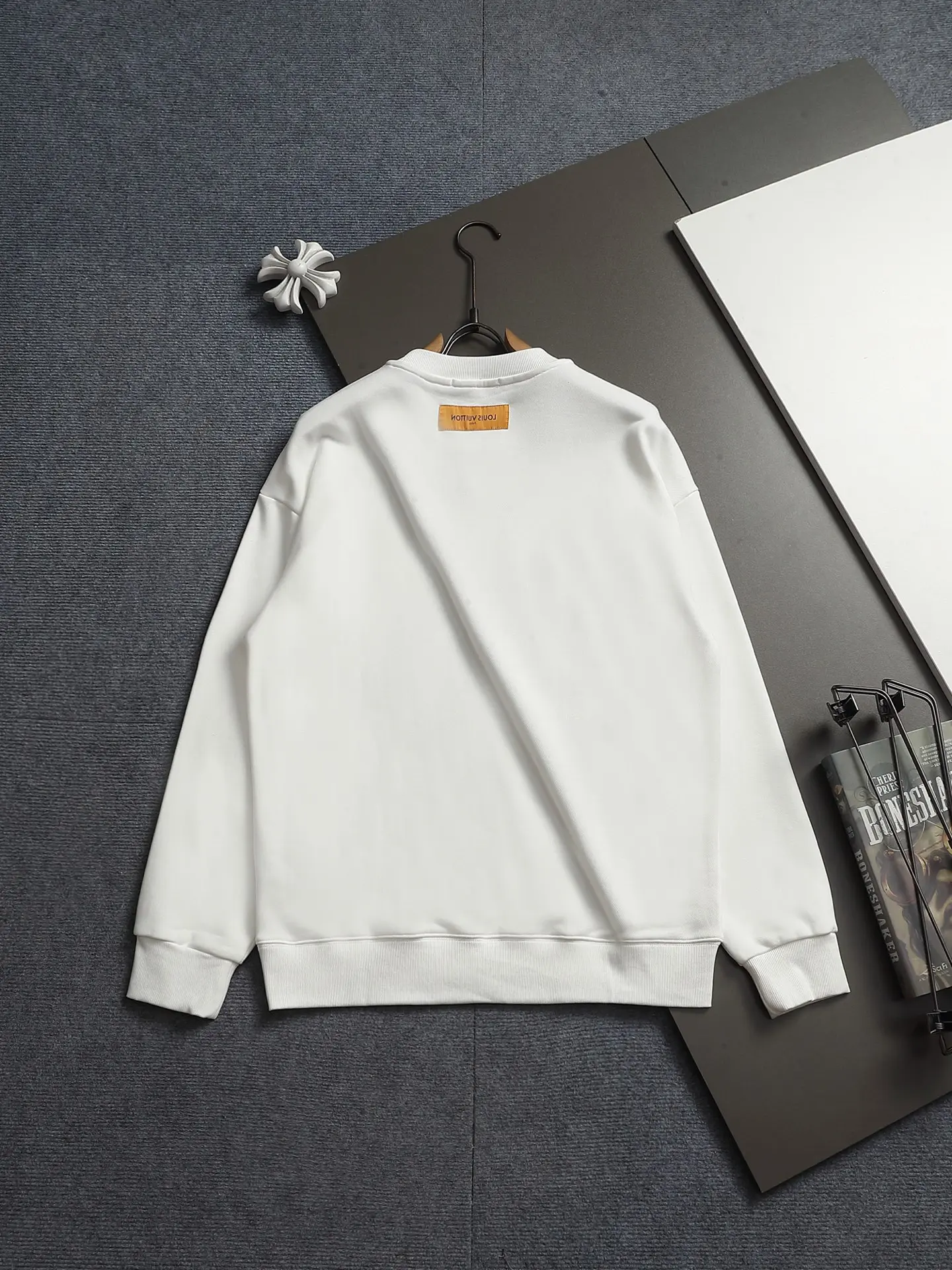 Embossed Monogram Pocket Sweatshirt D18023240 — view 10