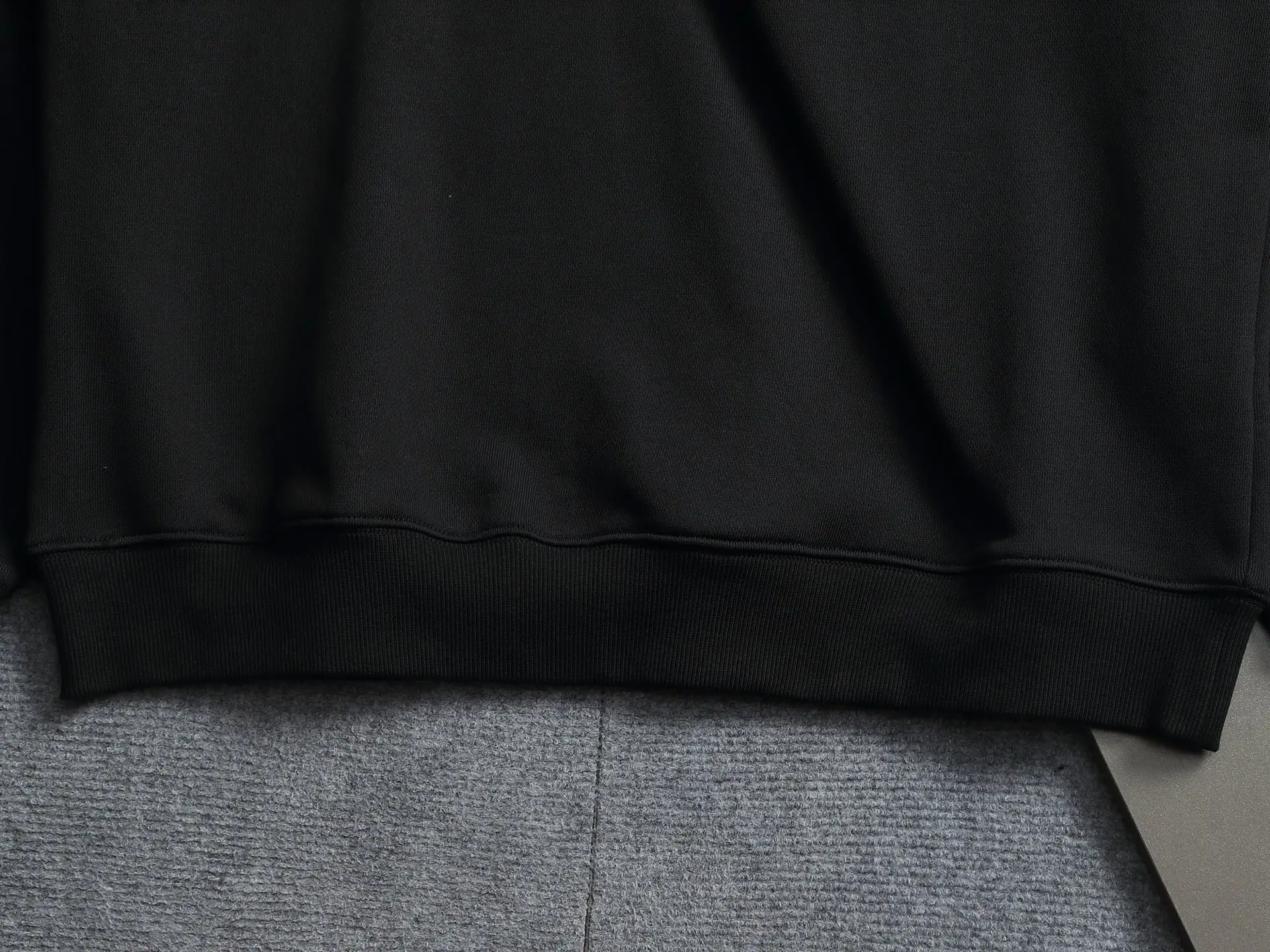 Logo Embroidered Crew-Neck Sweatshirt D18023254 — view 3