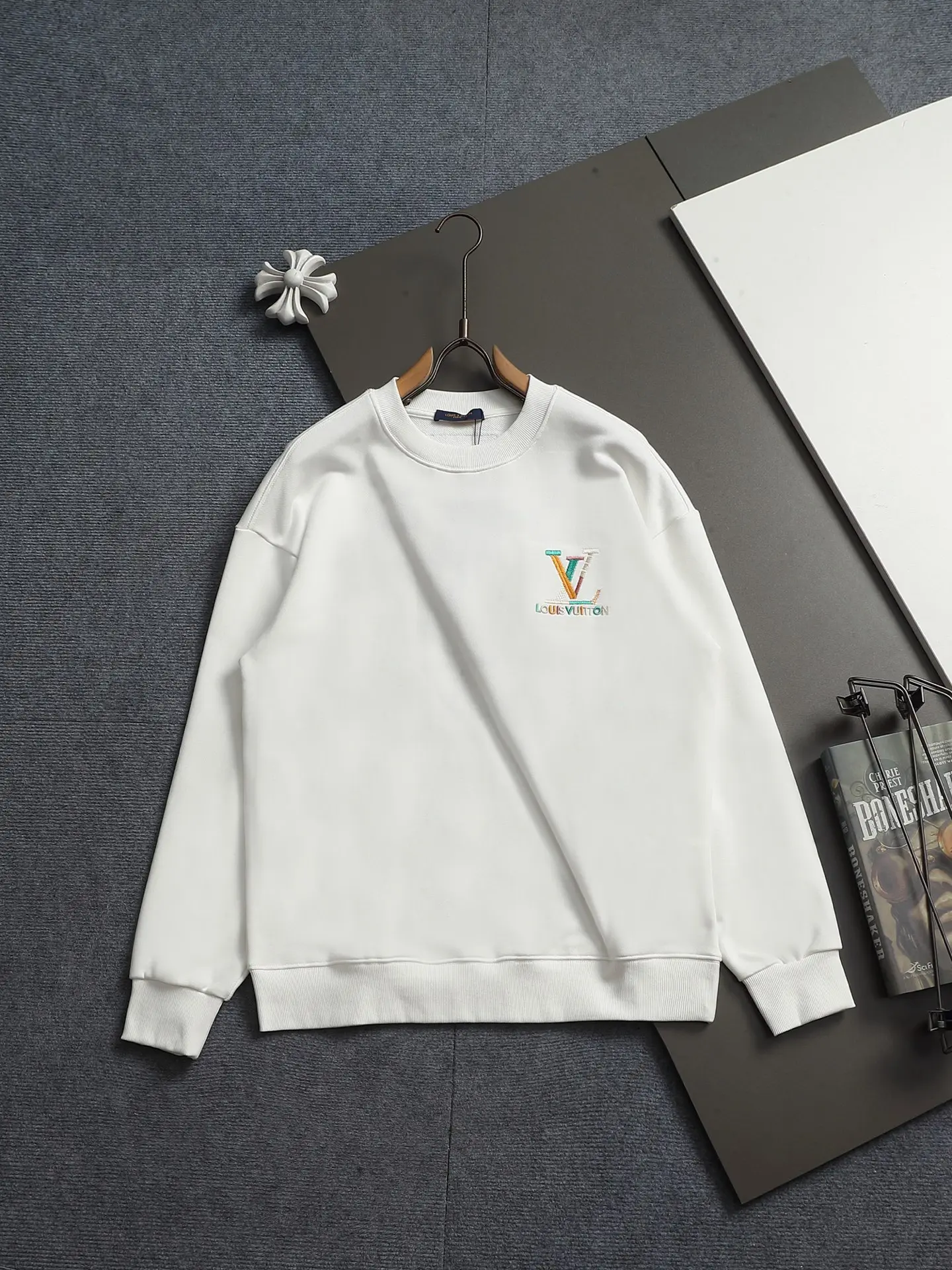 Logo Embroidered Crew-Neck Sweatshirt D18023253