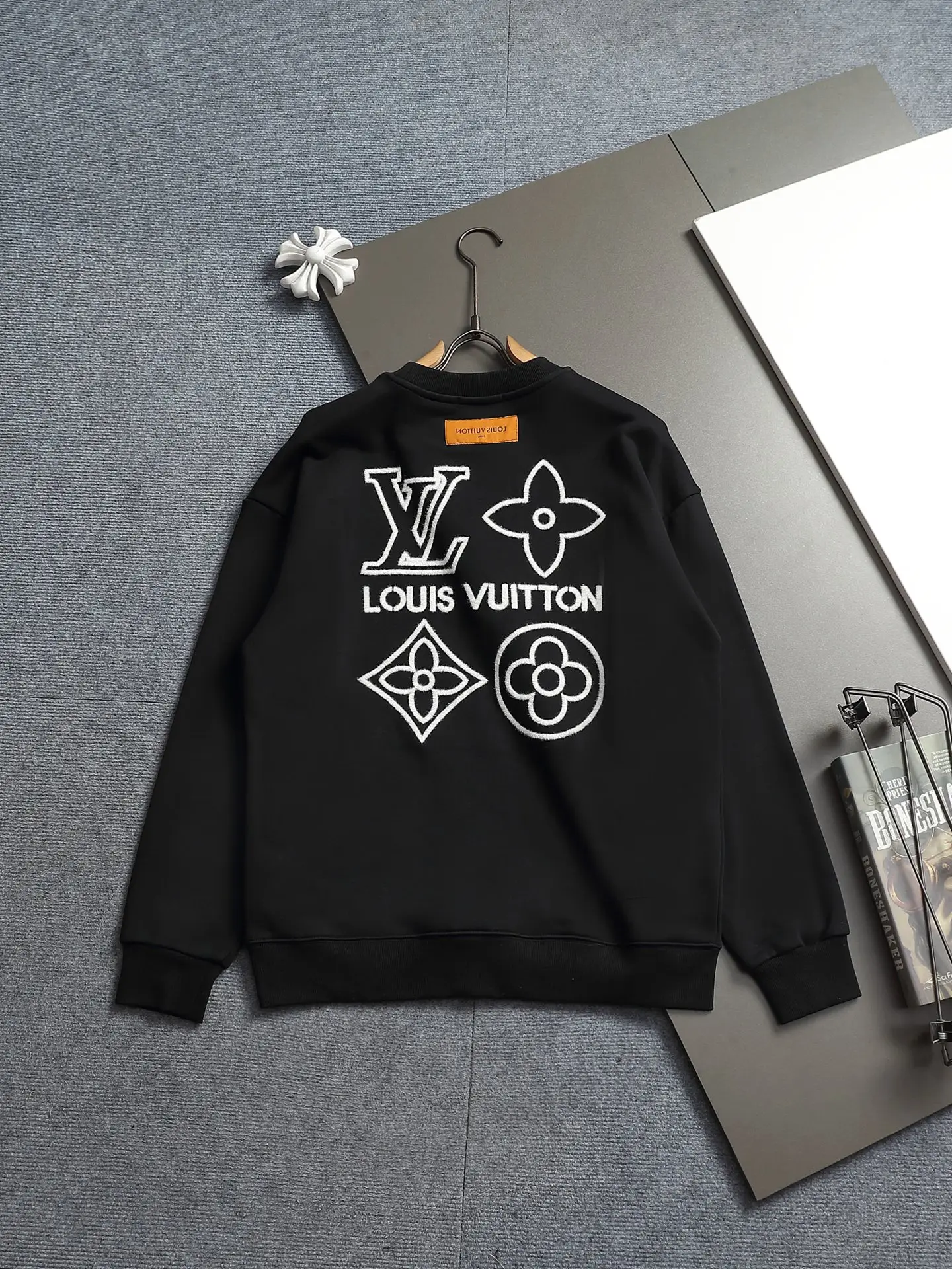 Logo Embroidered Crew-Neck Sweatshirt D18023239 — view 11