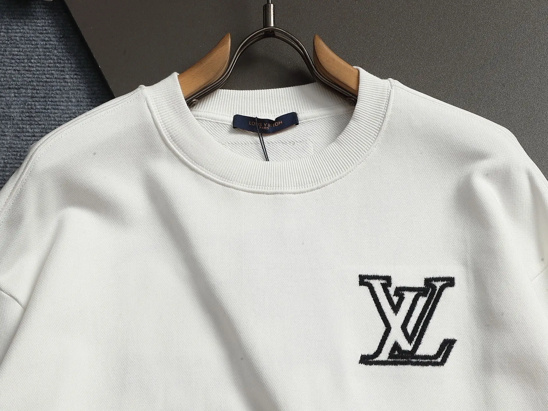 LV Logo Embroidered Crew-Neck Sweatshirt D18023237 — view 2