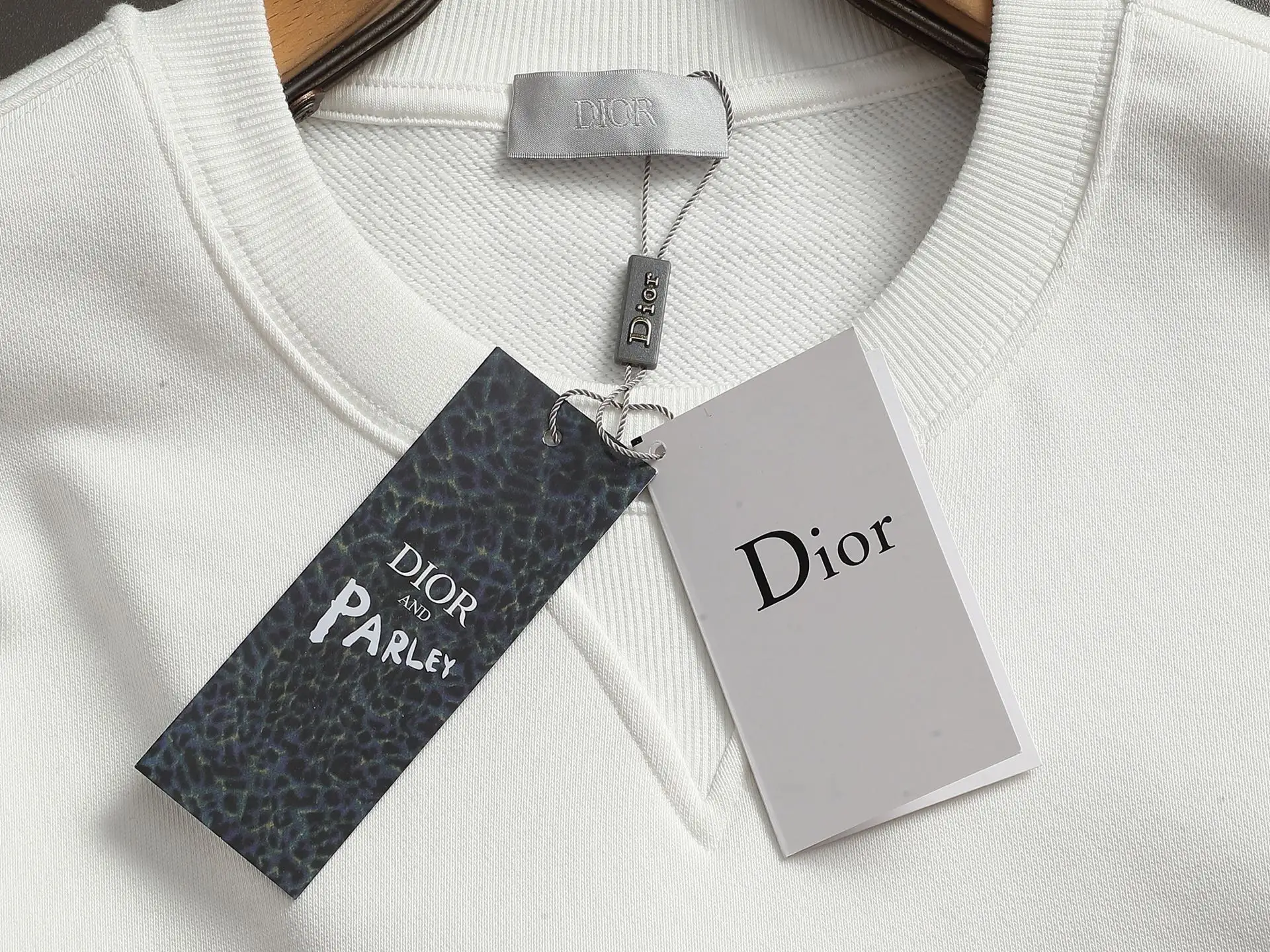 Logo Embroidery Crew-Neck Sweatshirt D18023235 — view 6
