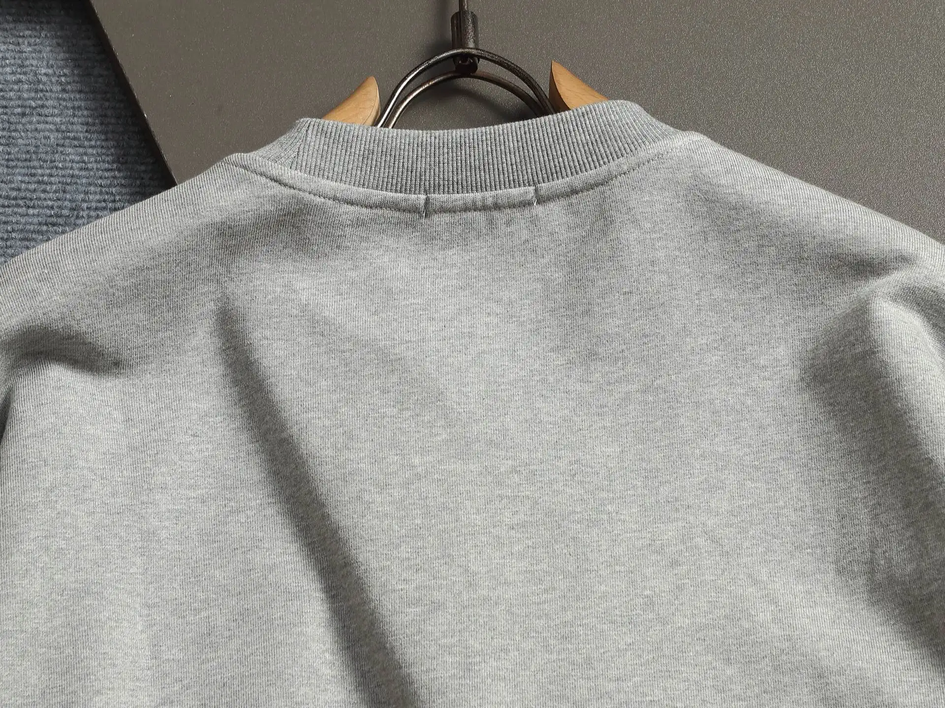 CD Icon Embroidered Crew-Neck Sweatshirt D18021494 — view 10