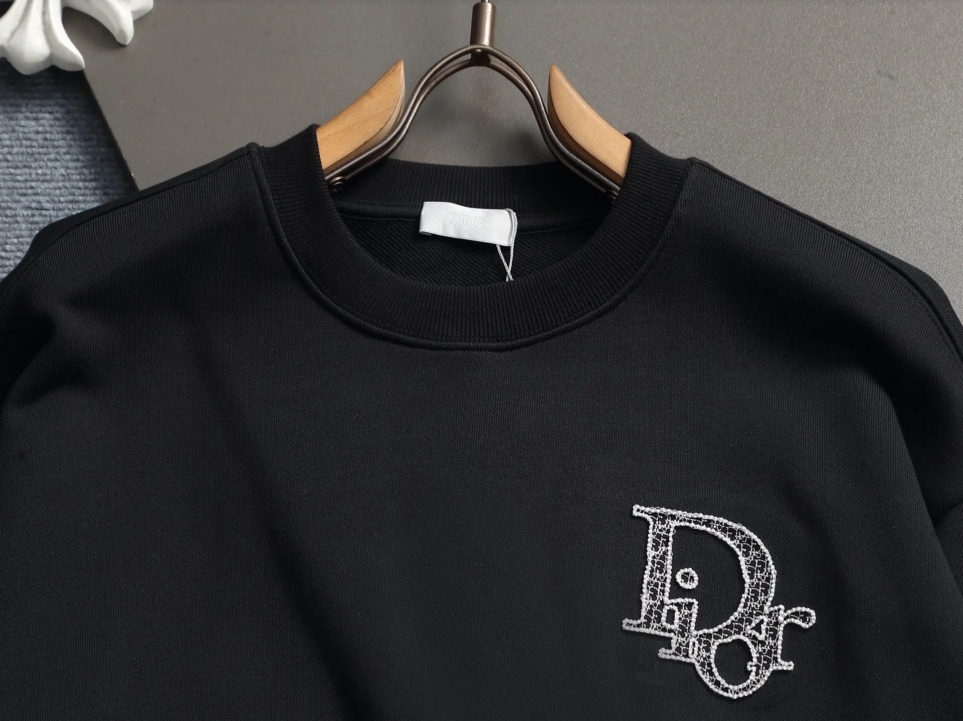 CD Logo Embroidered Crew-Neck Sweatshirt D18023252 — view 2
