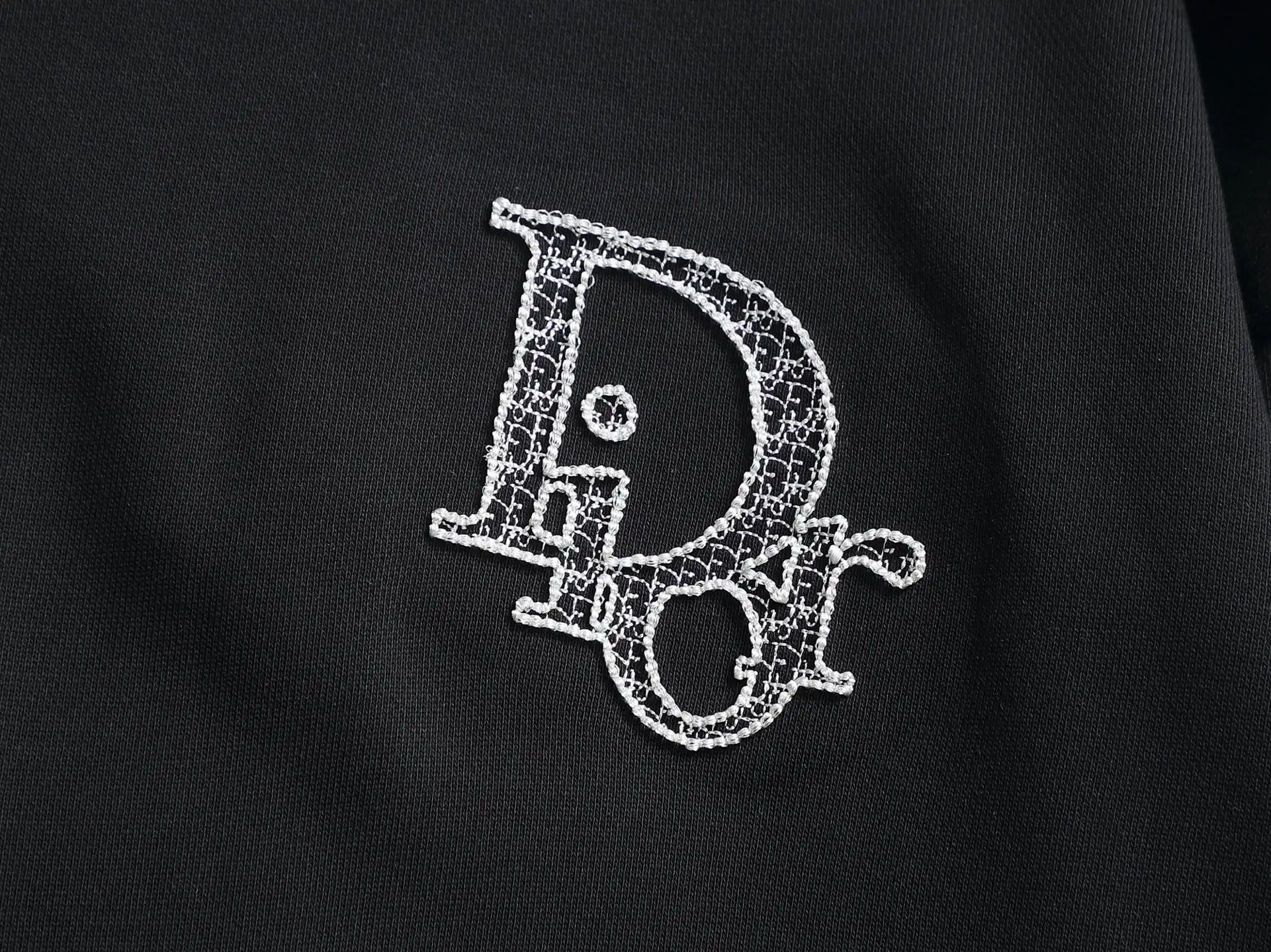 CD Logo Embroidered Crew-Neck Sweatshirt D18023252 — view 4