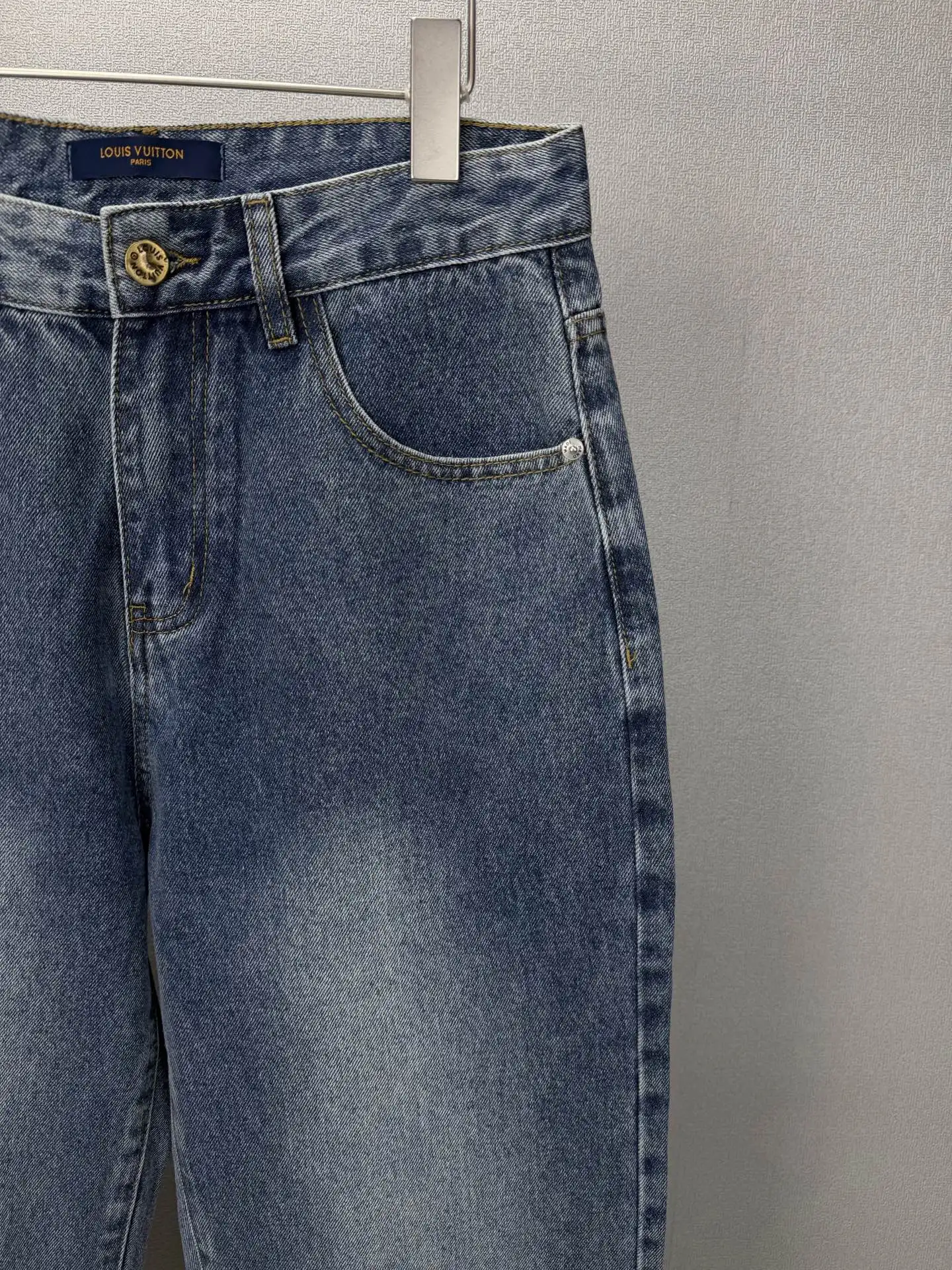 Straight-Leg Washed Denim Jeans D18023169 — view 4