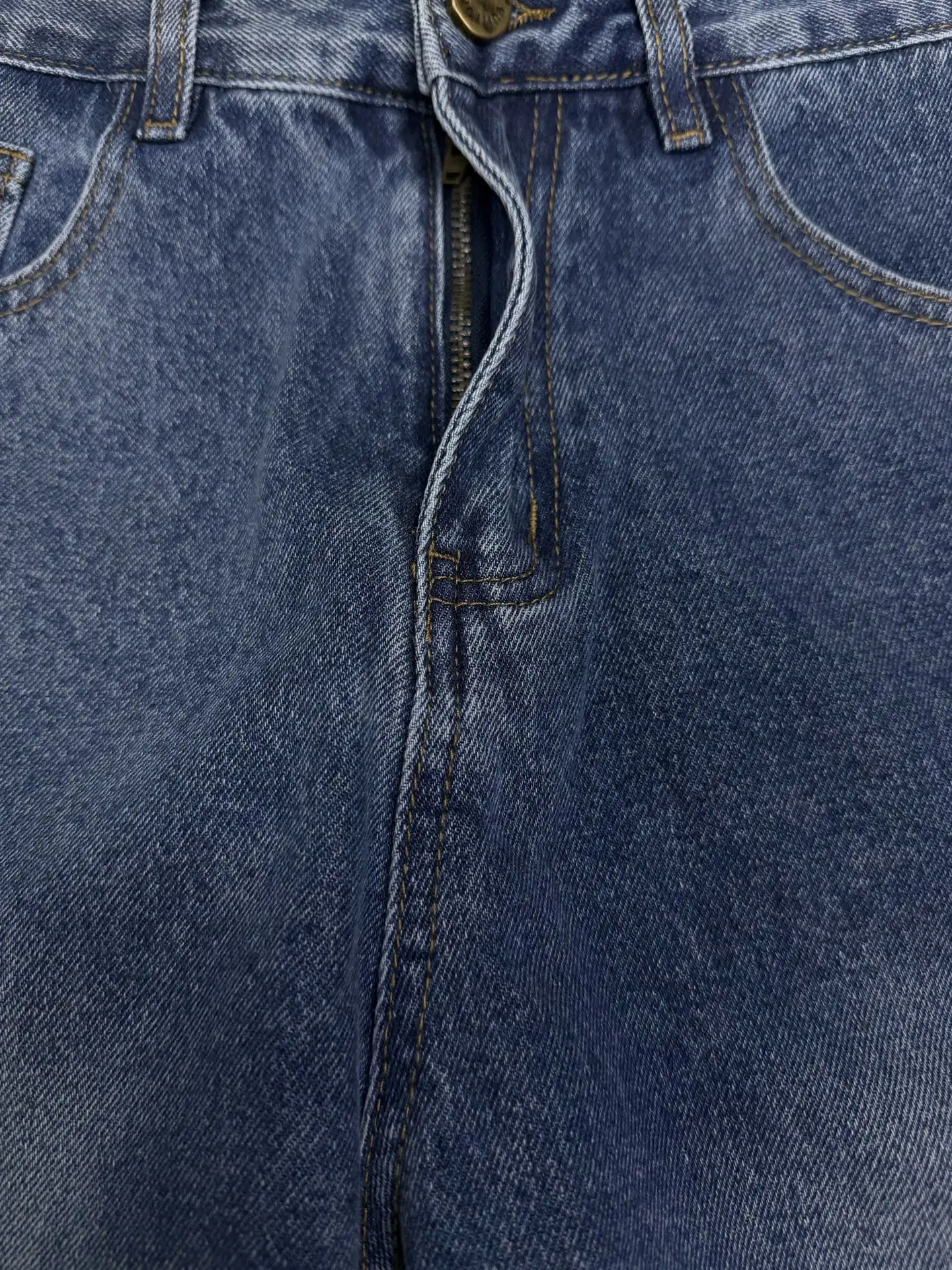 Straight-Leg Washed Denim Jeans D18023169 — view 6